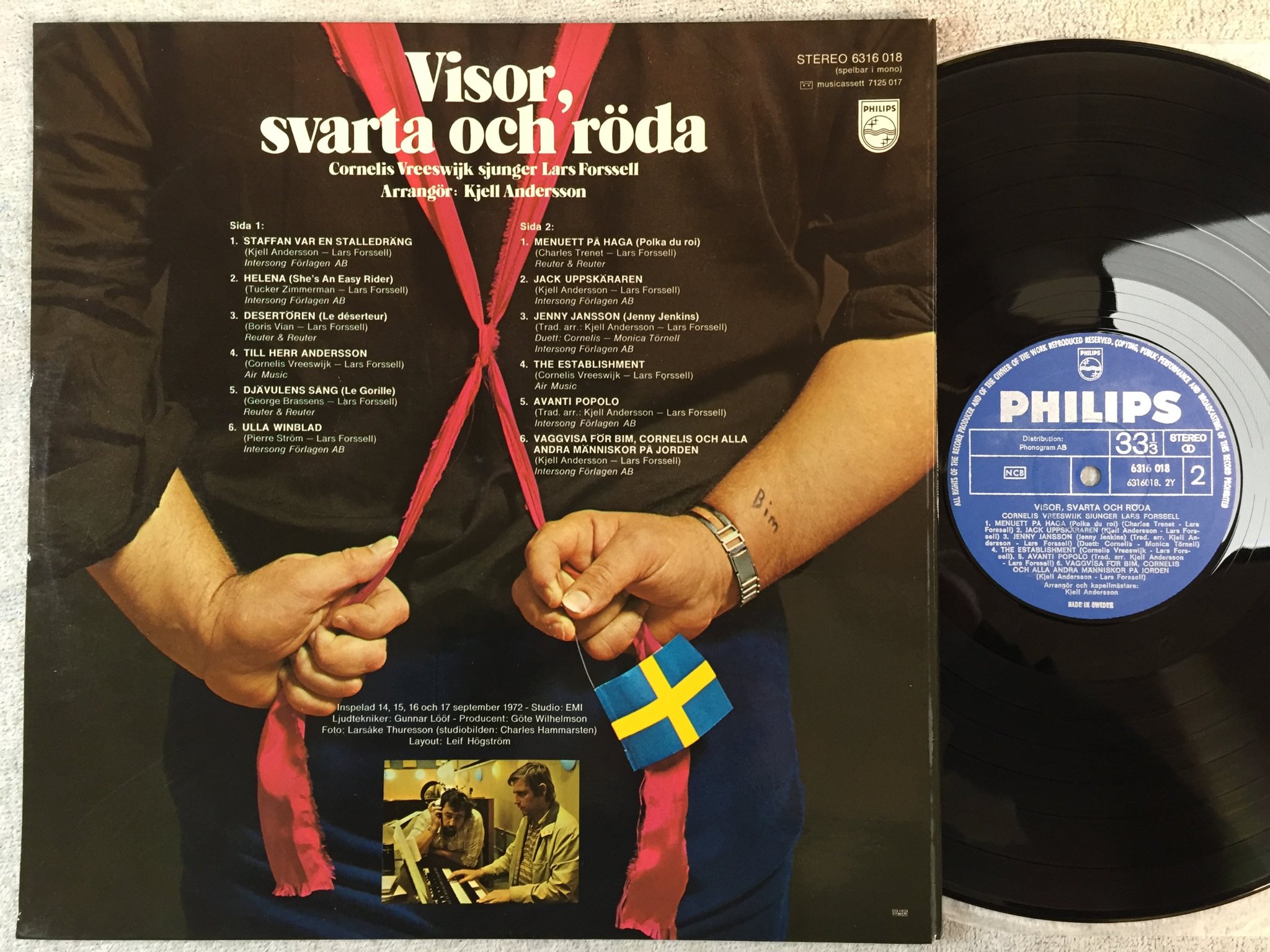 Omslagsbild för skivan CORNELIS VREEJSWIJK visor, svarta & röda LP Swe PHILIPS 6316018