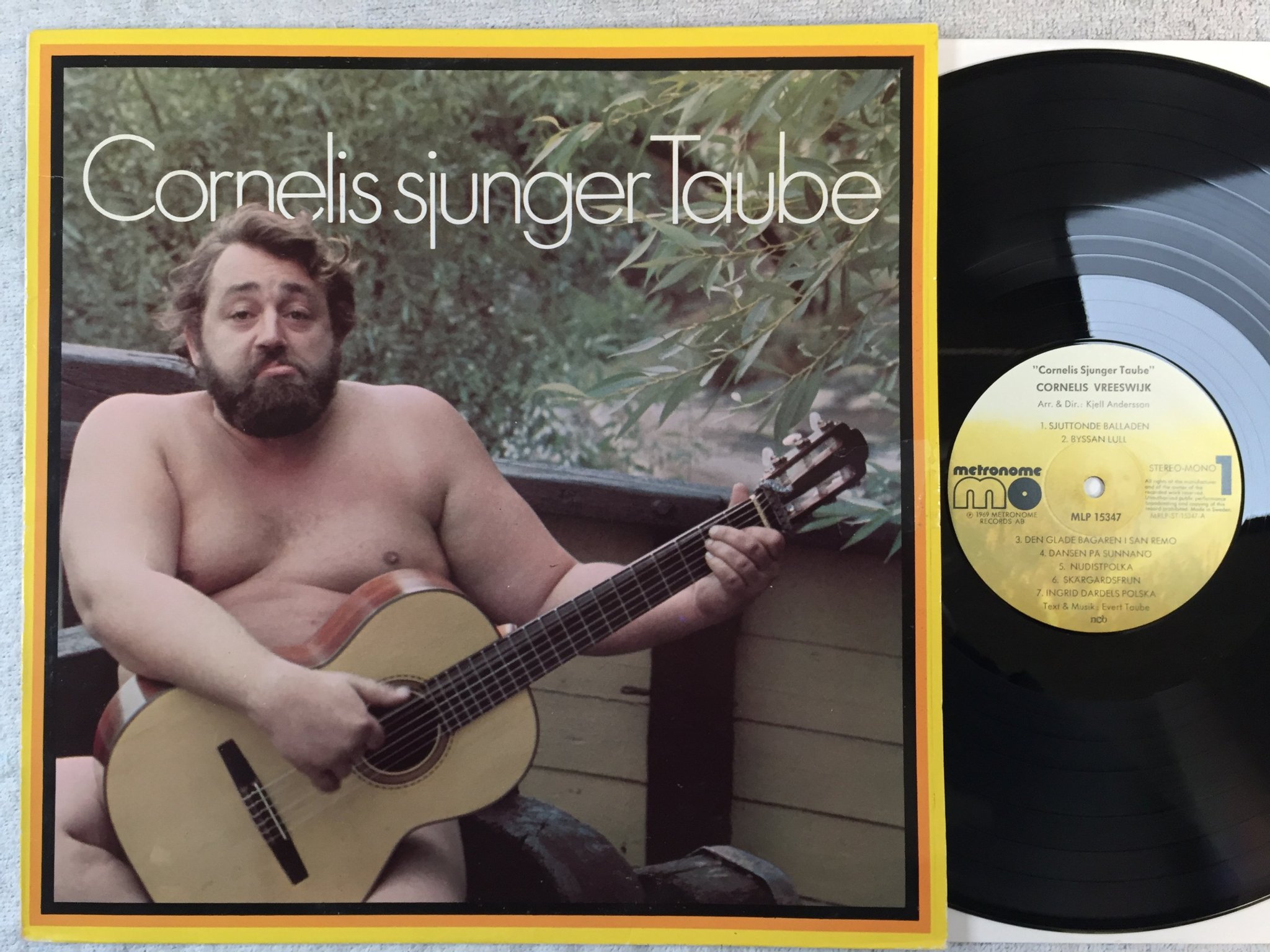 Omslagsbild för skivan CORNELIS VREEJSWIJK sjunger Taube LP Swe METRONOME MLP 15347