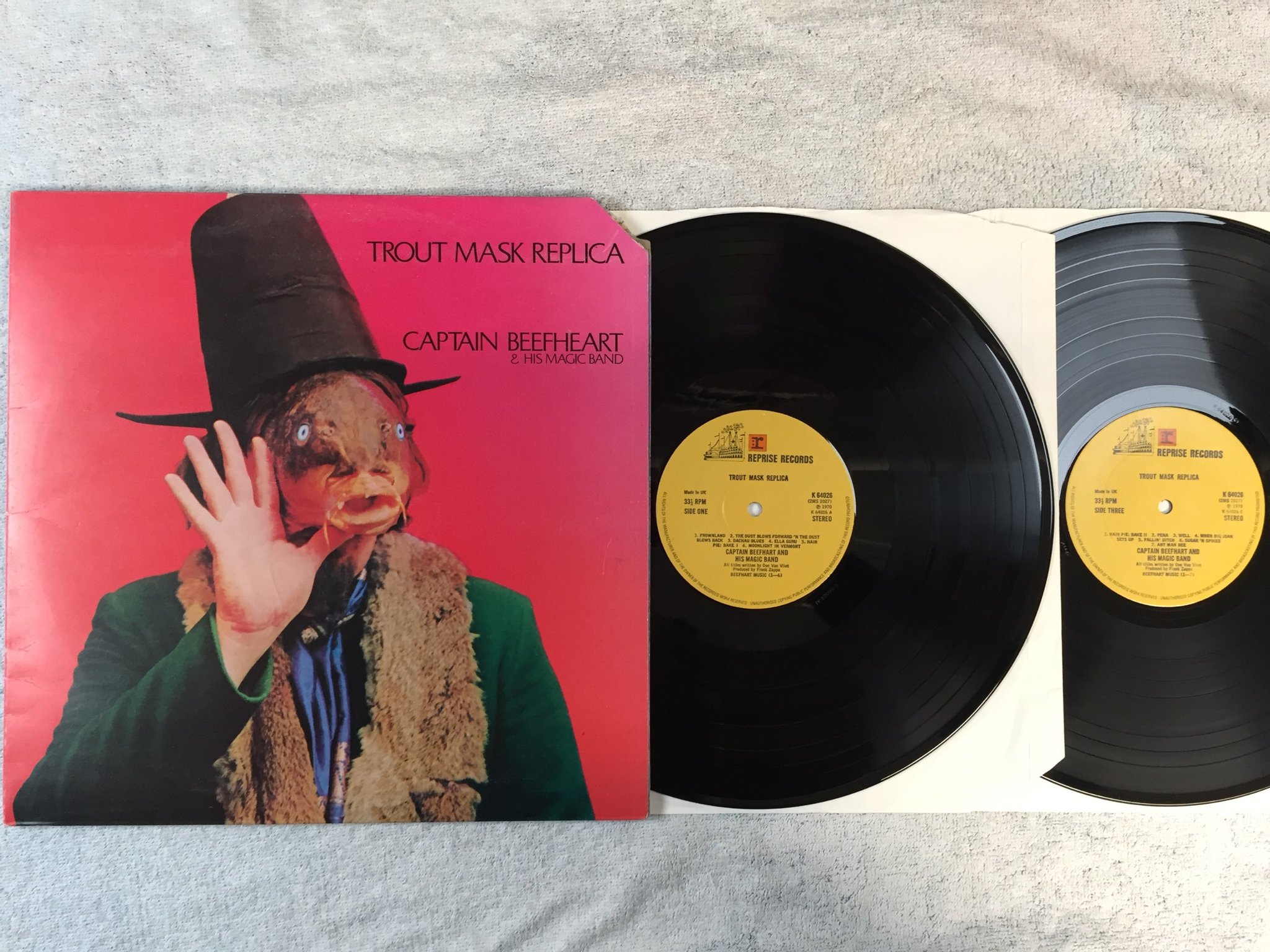 Omslagsbild för skivan CAPTAIN BEEFHART AND HIS MAGIC BAND trout mask replica 2xLP UK REPRISE K 64026?