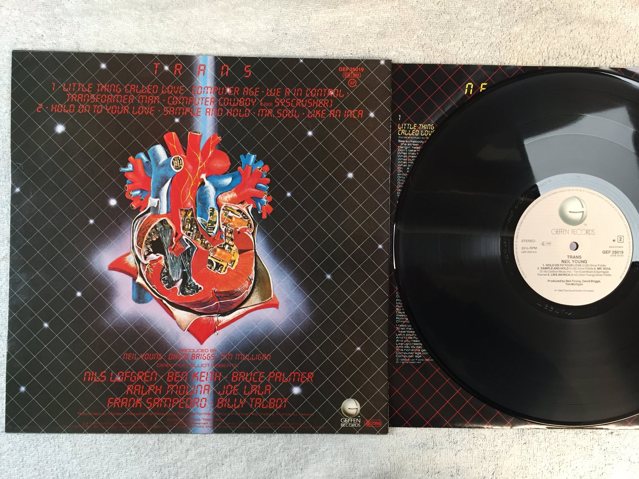 Omslagsbild för skivan NEIL YOUNG trans LP -82 Hol GEFFEN GEF 25019