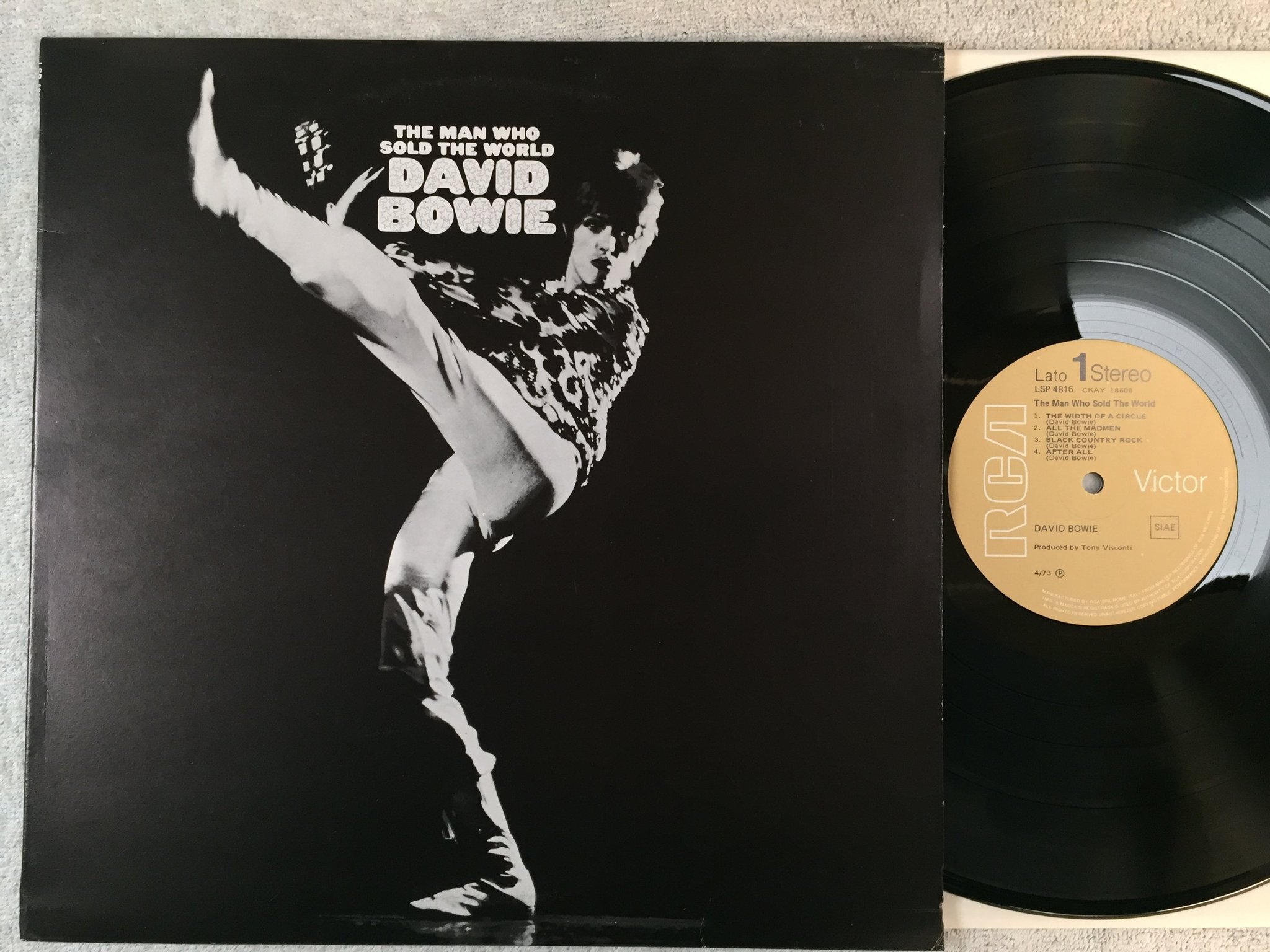 Omslagsbild för skivan DAVID BOWIE the man who sold the world LP -73 Ita RCA LSP 4816