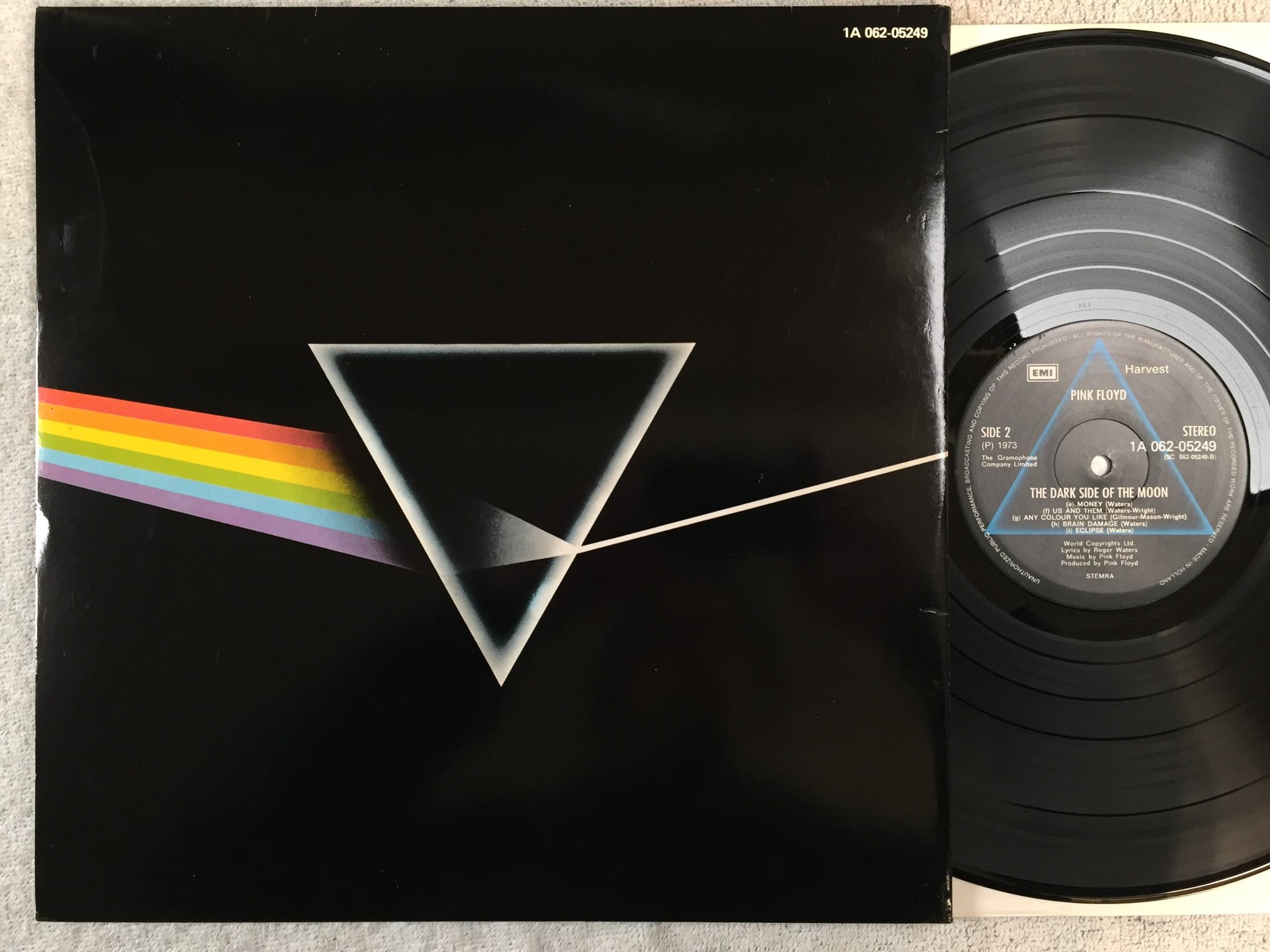 Omslagsbild för skivan PINK FLOYD the dark side of the moon LP -73 Hol EMI / HARVEST 1A 062-05249
