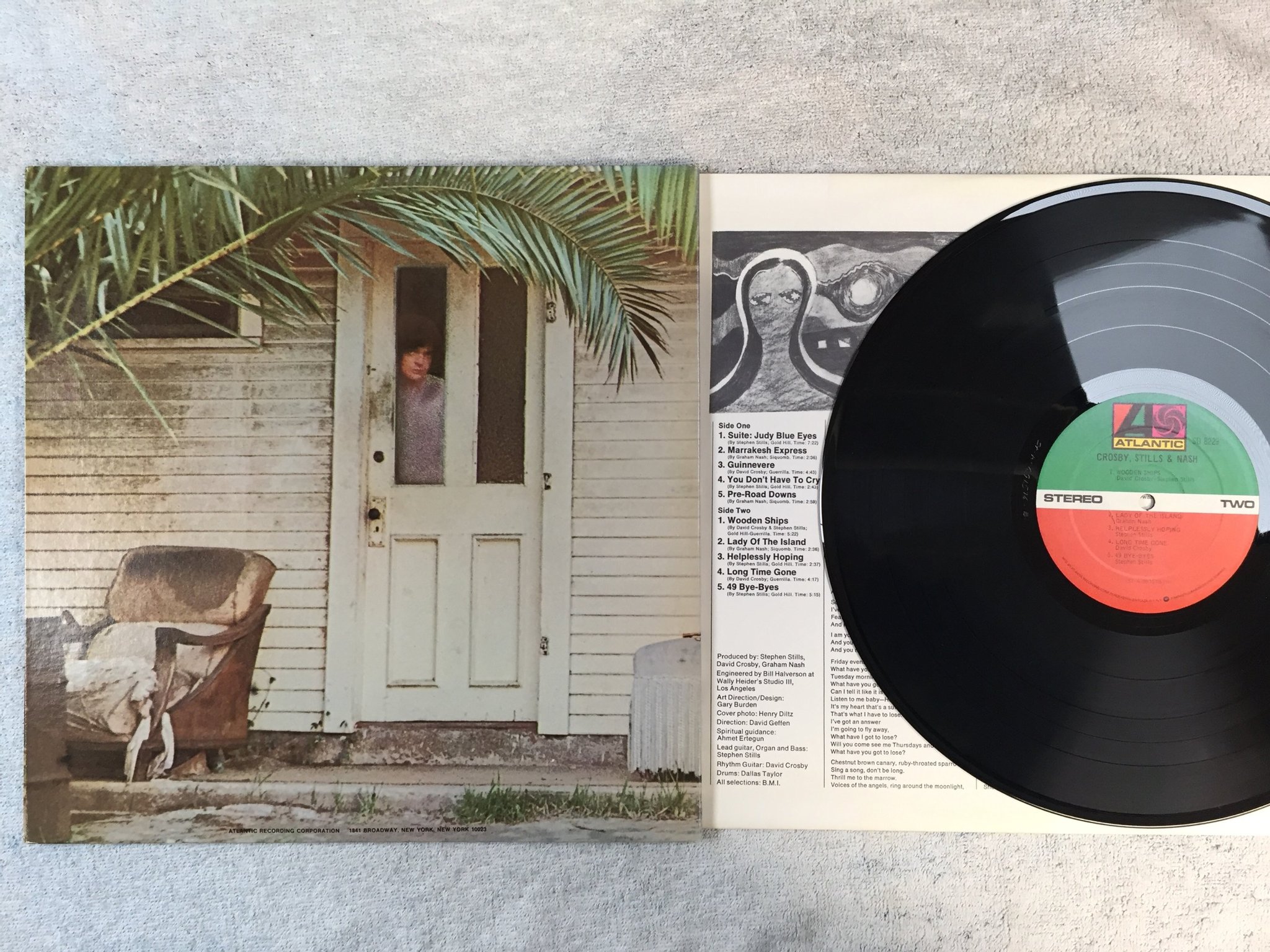 Omslagsbild för skivan CROSBY, STILLS & NASH s/t LP US ATLANTIC SD 8229
