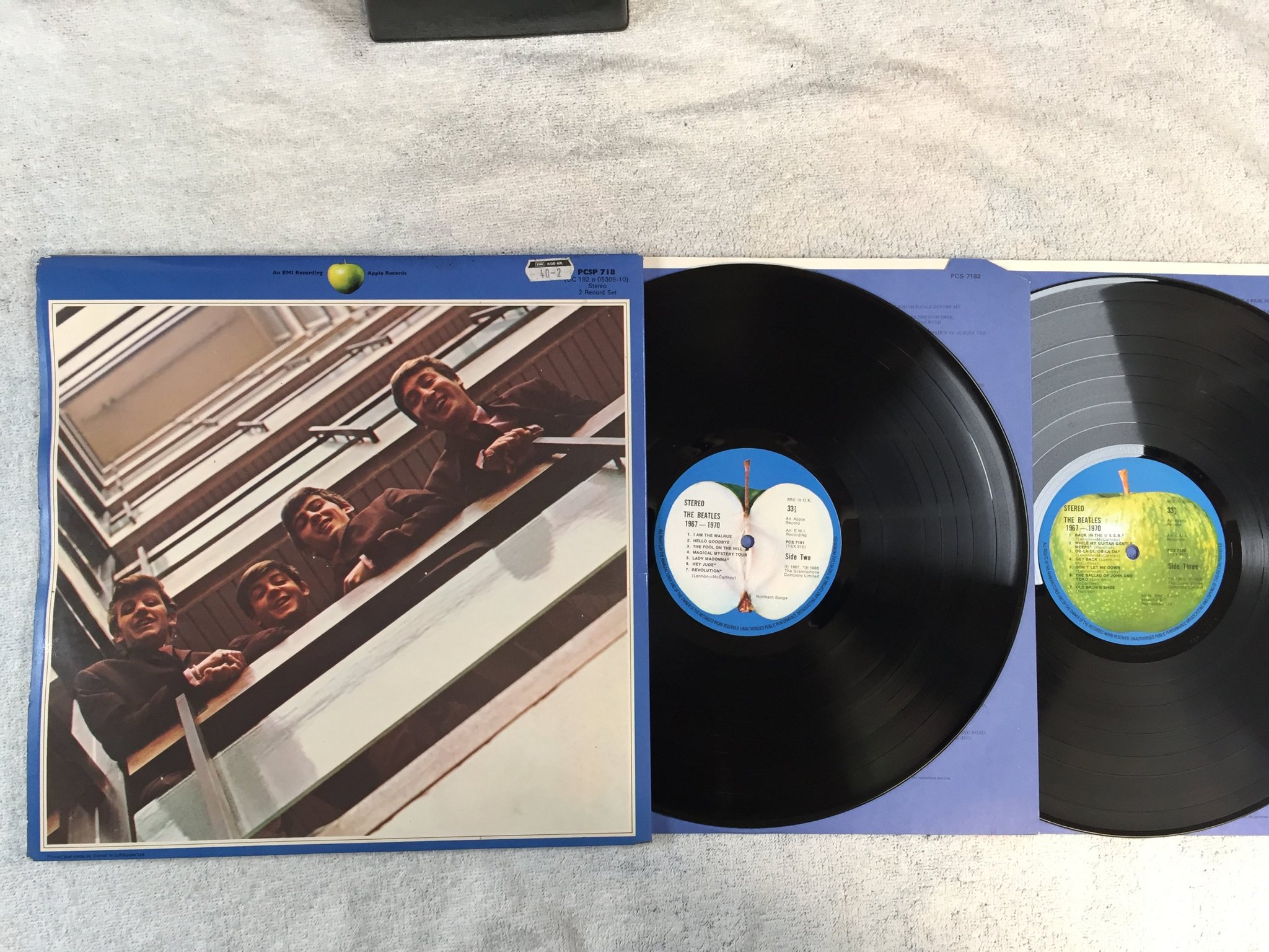 Omslagsbild för skivan THE BEATLES 1967-1970 2xLP UK APPLE PCS 7182