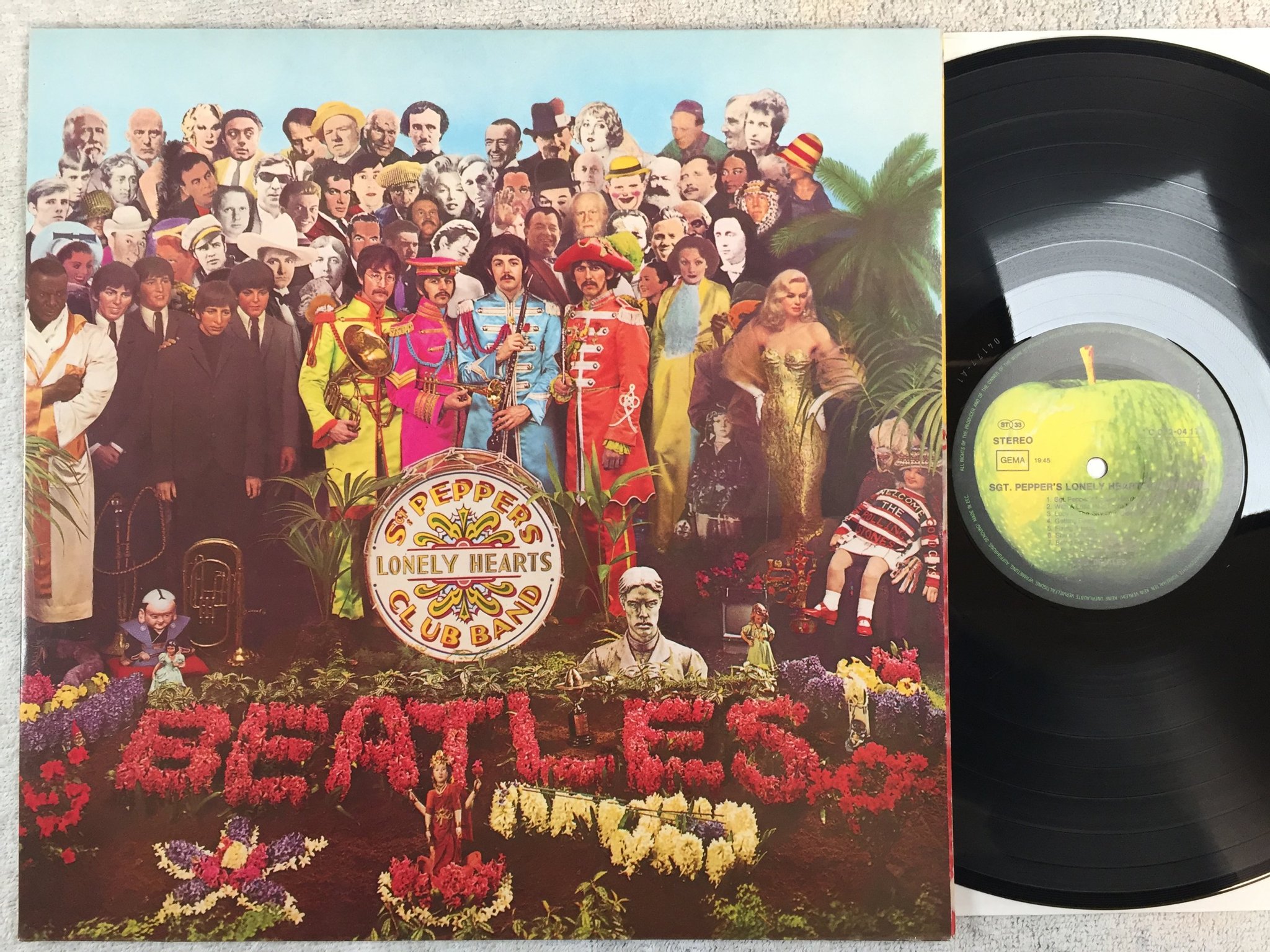 Omslagsbild för skivan THE BEATLES Sgt Pepper's lonely hearts club band LP re Ger 1C 072-04177