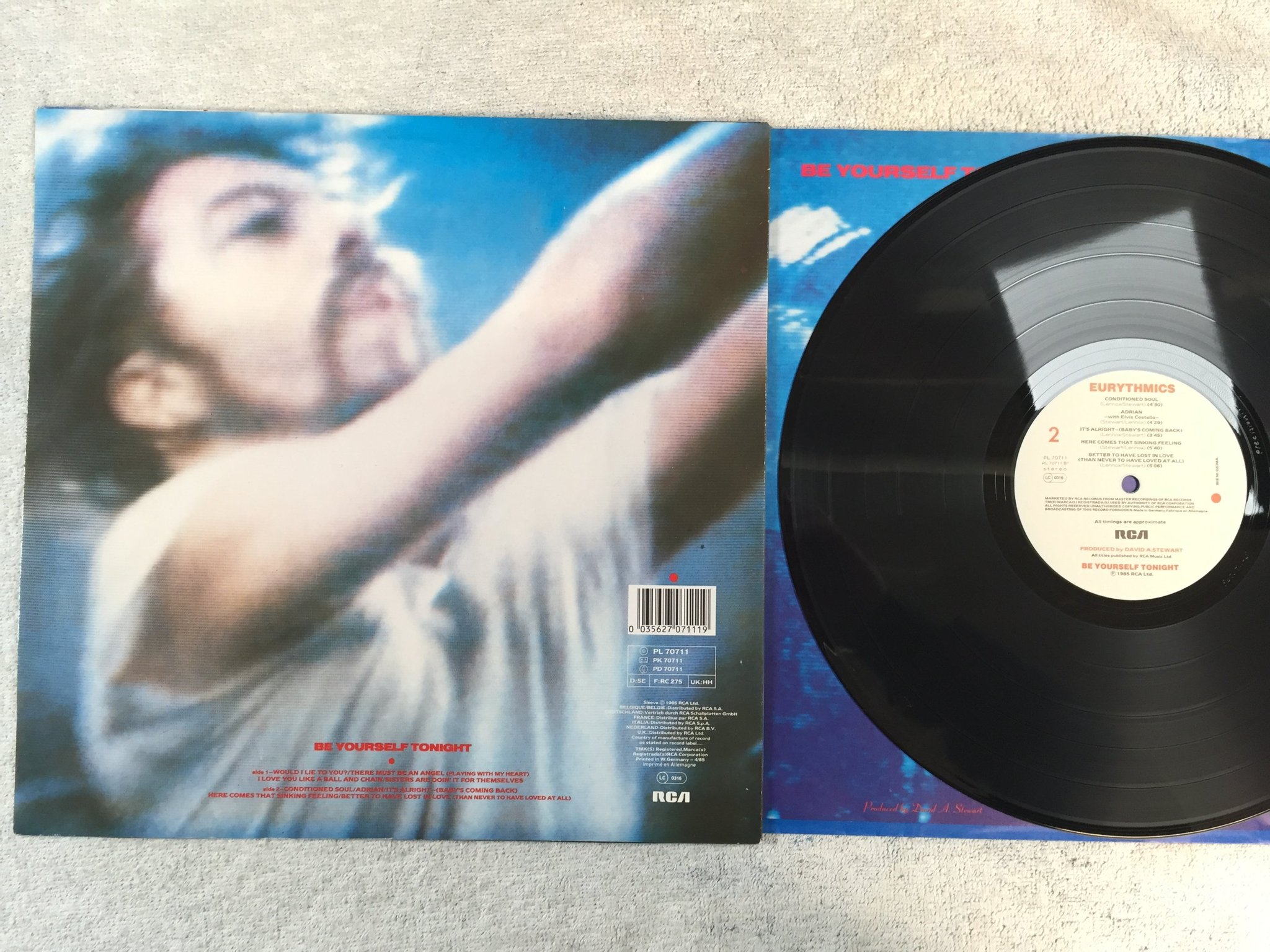 Omslagsbild för skivan EURYTHMICS be yourself tonight LP -85 Ger RCA PL 70711