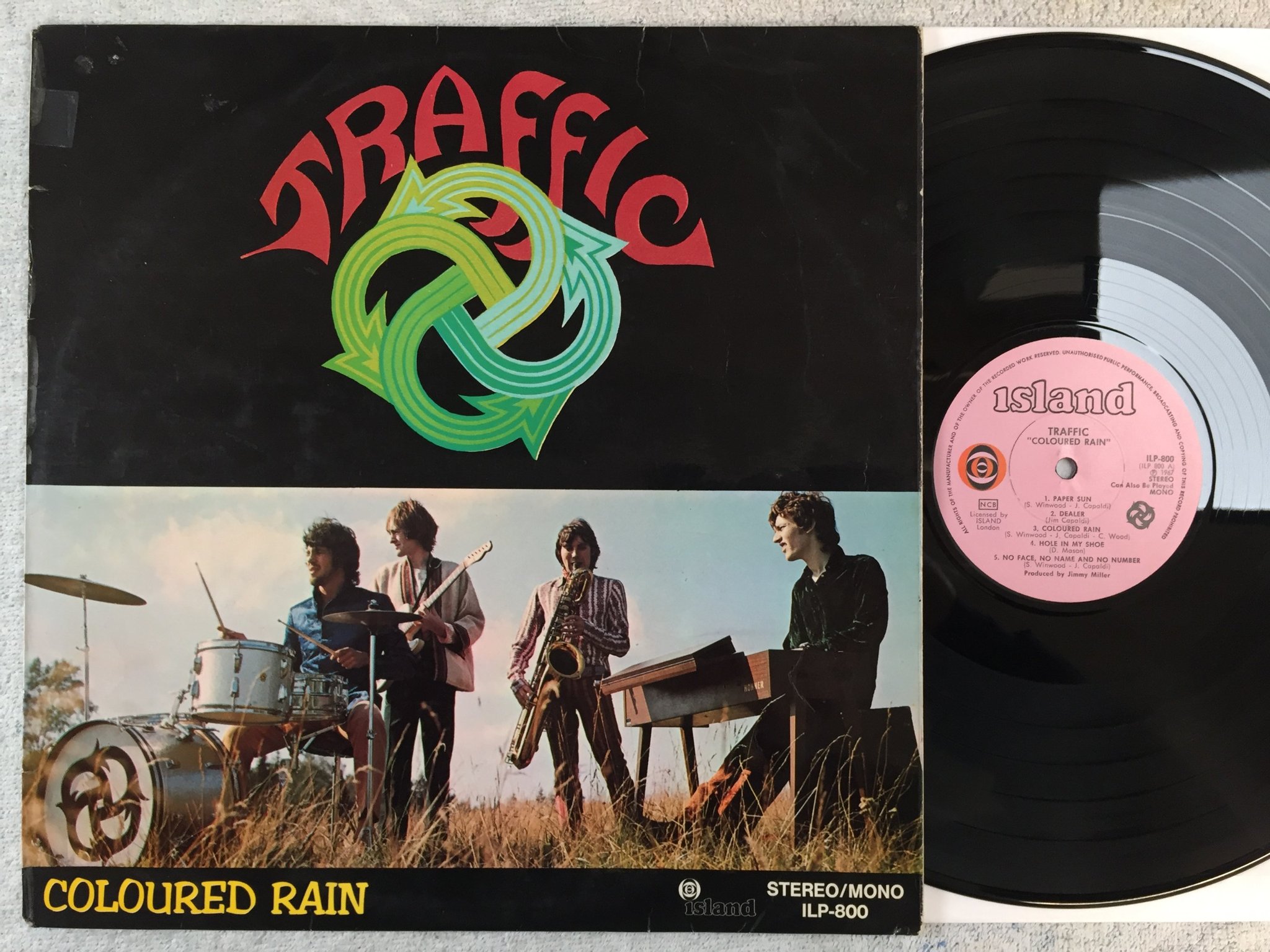 Omslagsbild för skivan TRAFFIC coloured rain LP -67 ncb ISLAND ILP-800 unique Swedish cover