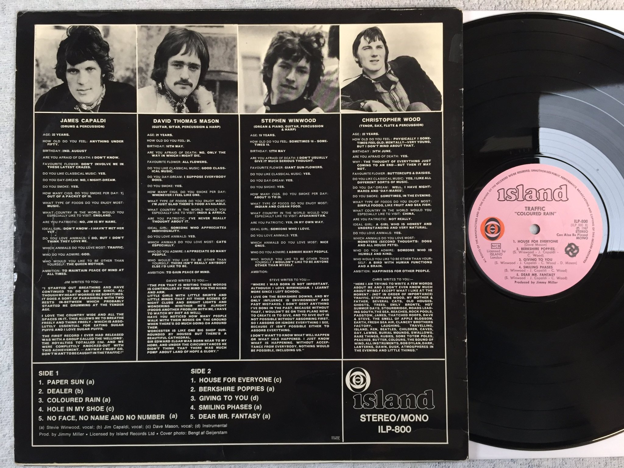 Omslagsbild för skivan TRAFFIC coloured rain LP -67 ncb ISLAND ILP-800 unique Swedish cover