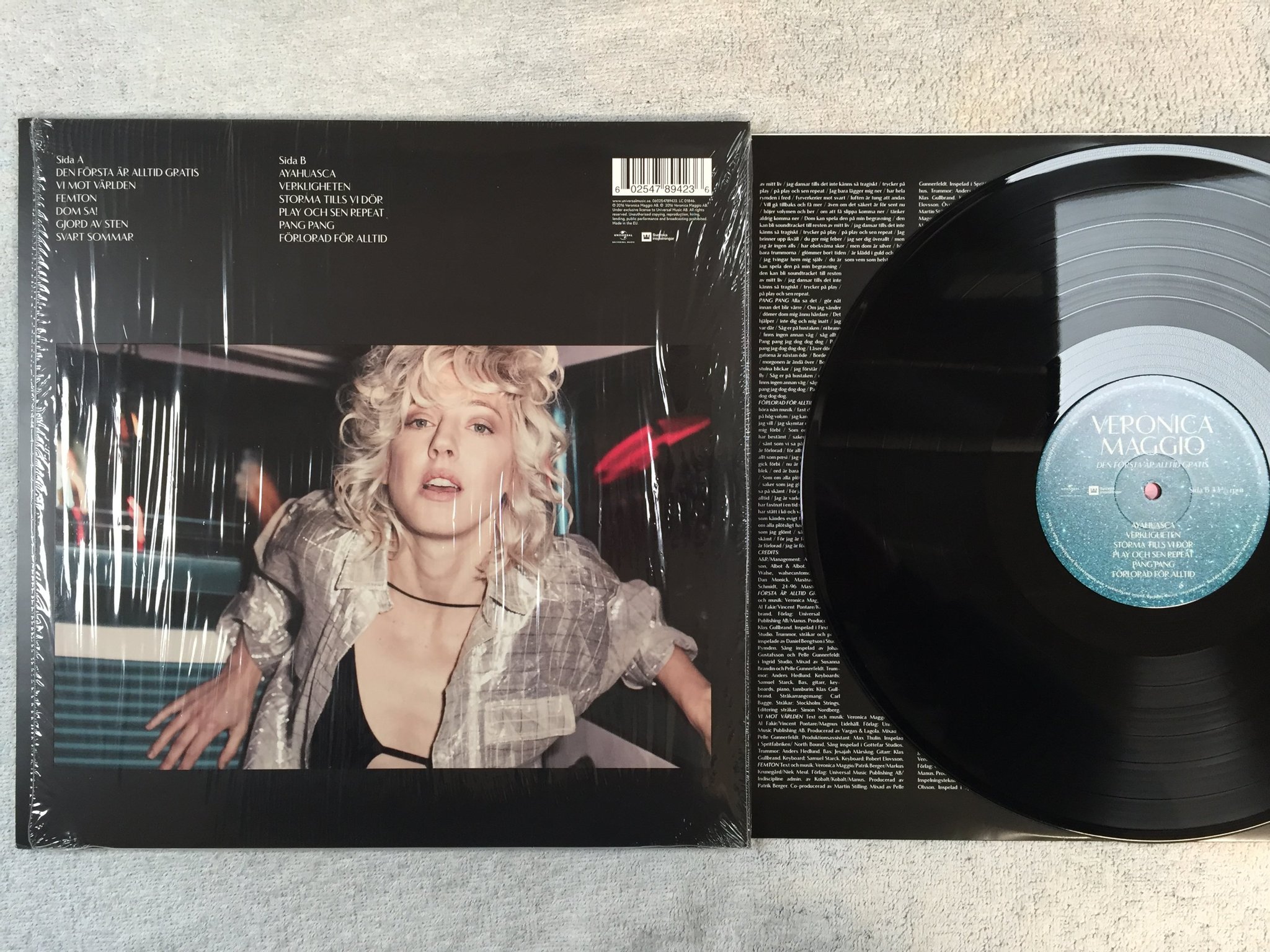 Omslagsbild för skivan VERONICA MAGGIO Den Första Är Alltid Gratis LP 2016 svenska inspelninghar 060254