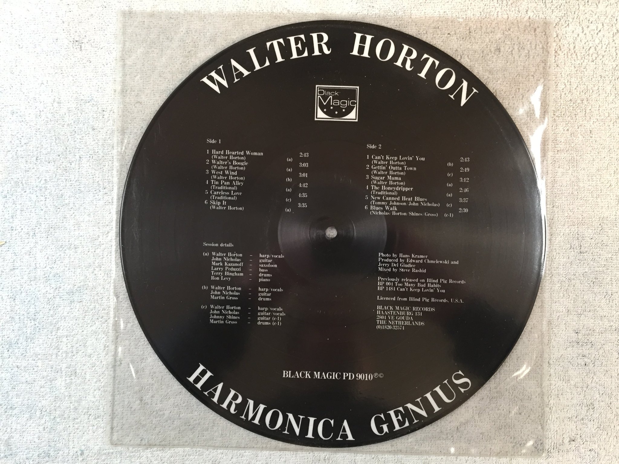 Omslagsbild för skivan WALTER HORTON harmonica genius  Picture Disc -86 BLACK MAGIC 9010