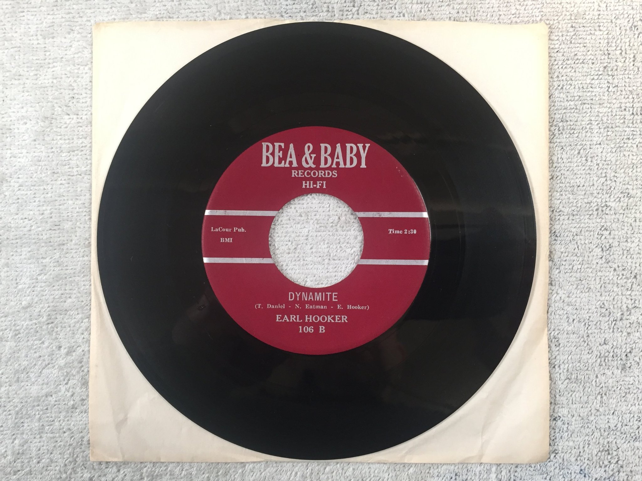 Omslagsbild för skivan BOBBY SAXTON trying to make a living 7"single US BEA & BABY 106