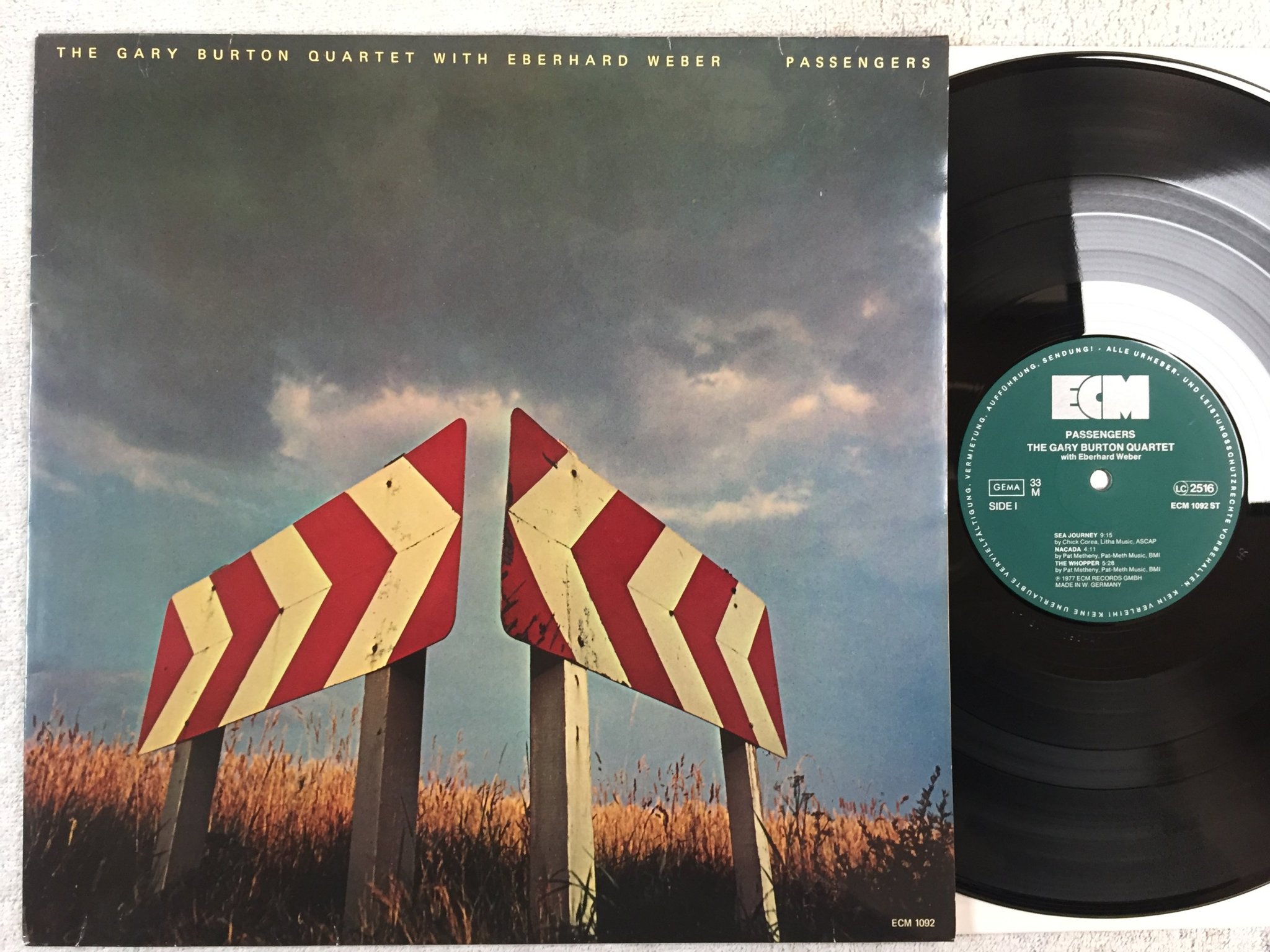 Omslagsbild för skivan GARY BURTON QUARTET passengers LP -77 Ger ECM 1092 ST 