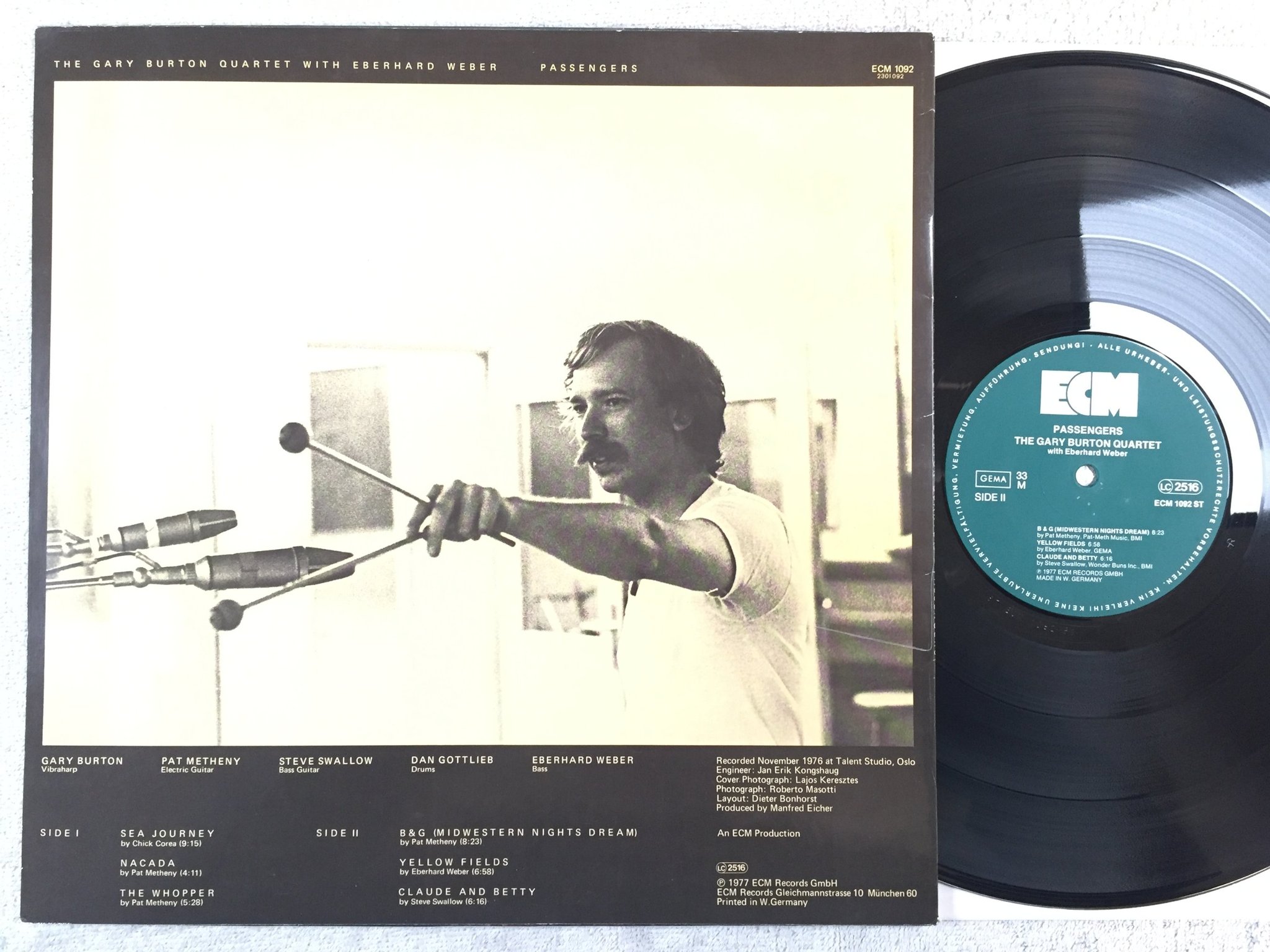 Omslagsbild för skivan GARY BURTON QUARTET passengers LP -77 Ger ECM 1092 ST 