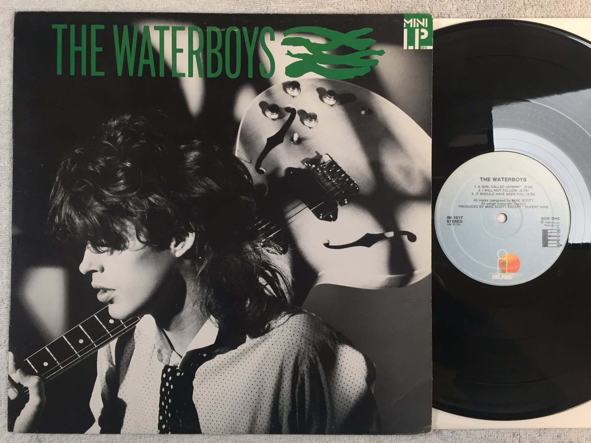 Omslagsbild för skivan THE WATERBOYS s/t LP -83 Can ISLAND IM-1017