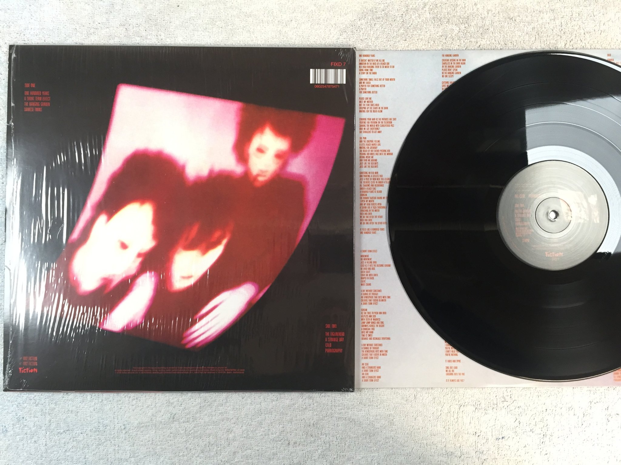 Omslagsbild för skivan THE CURE pornography LP re 2016 FICTION 0602547875471 180g