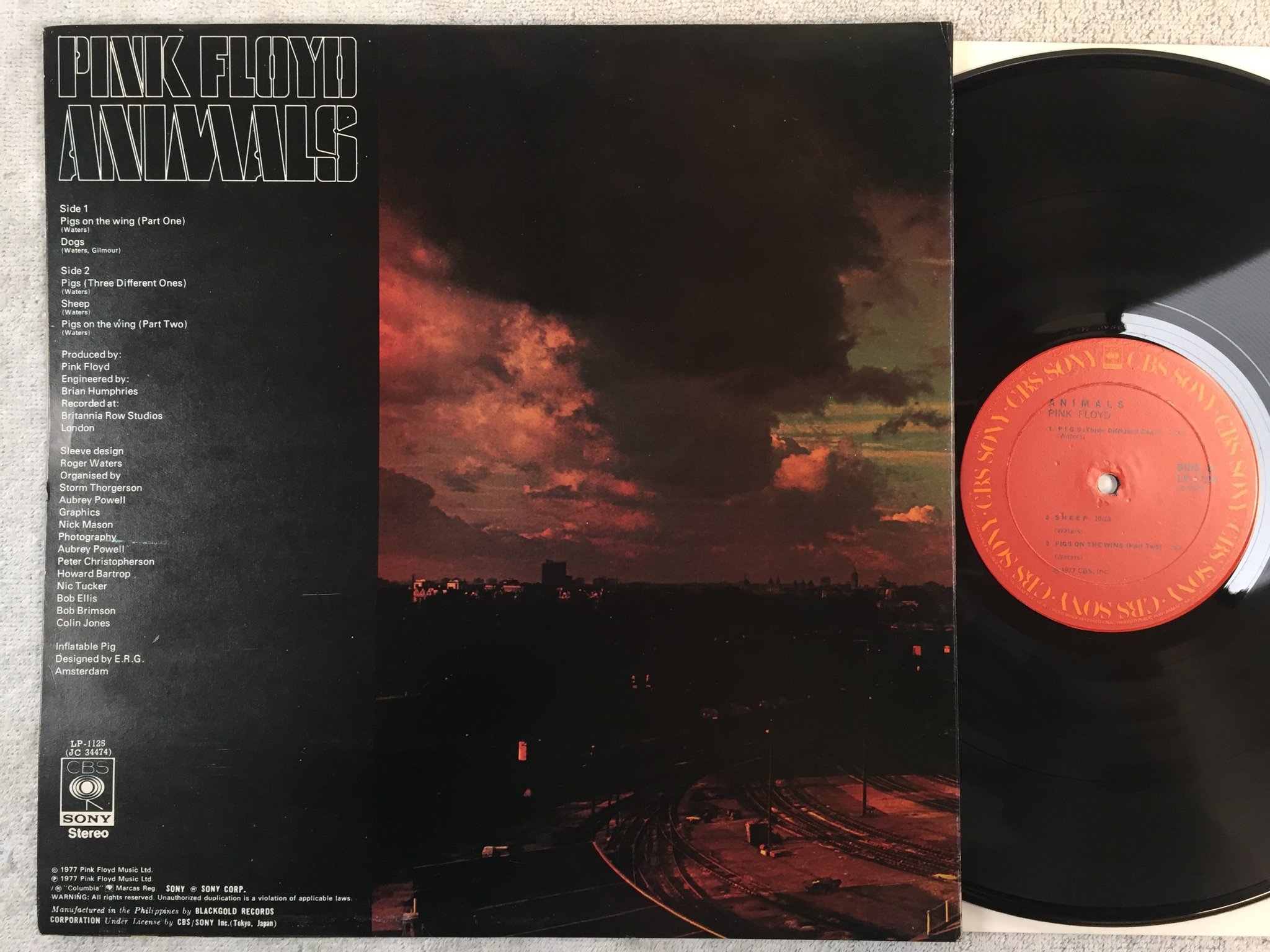 Omslagsbild för skivan Pink Floyd - animals LP -77 Phillipines CBS SONY LP-1125