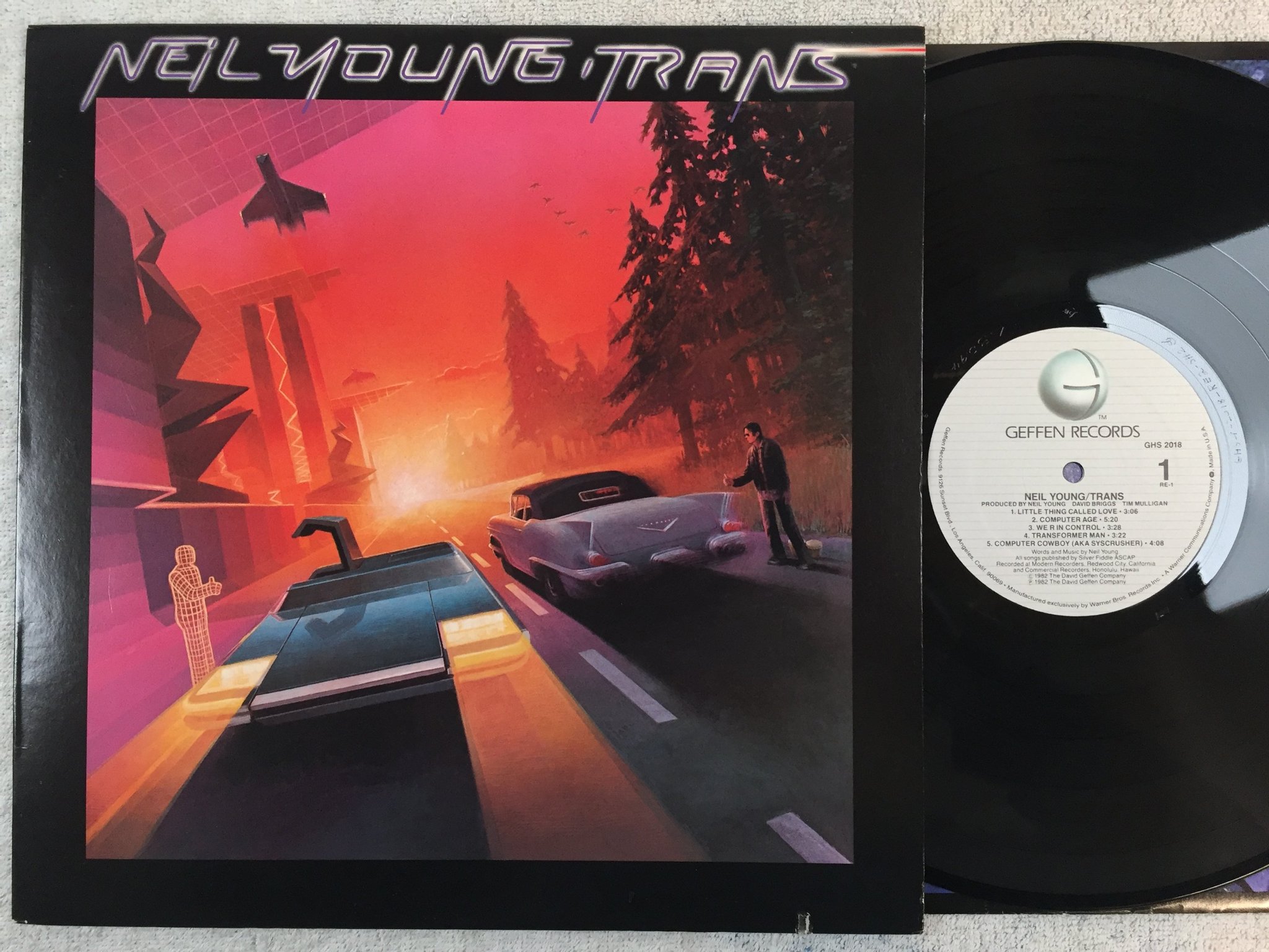 Omslagsbild för skivan Neil Young - trans LP -82 US GEFFEN GHS 2018