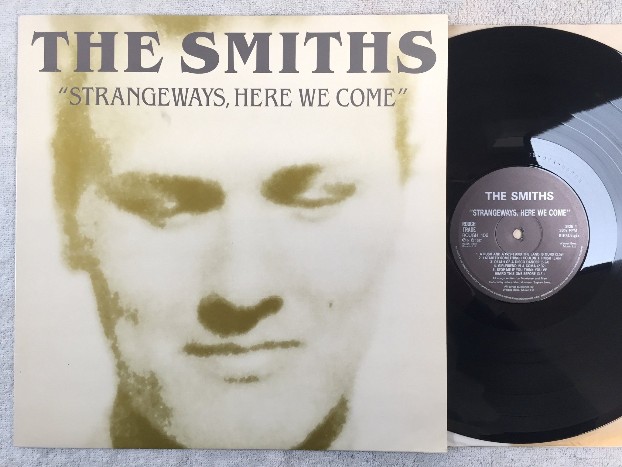Omslagsbild för skivan THE SMITHS strangeways., here we come LP -87 ncb ROUGH 106