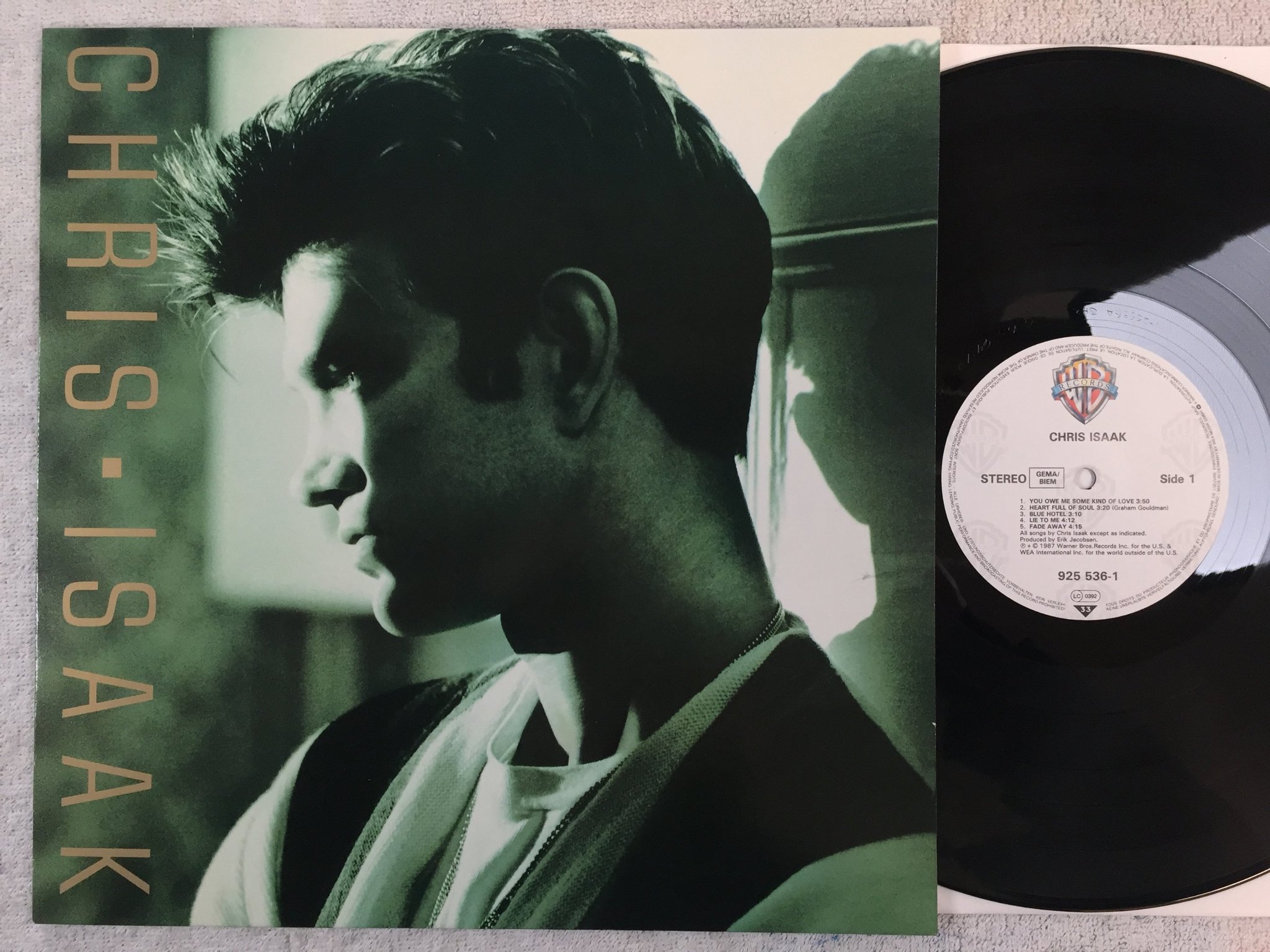 Omslagsbild för skivan CHRIS ISAAK s/t  LP -87 Ger WARNER 925 536-1