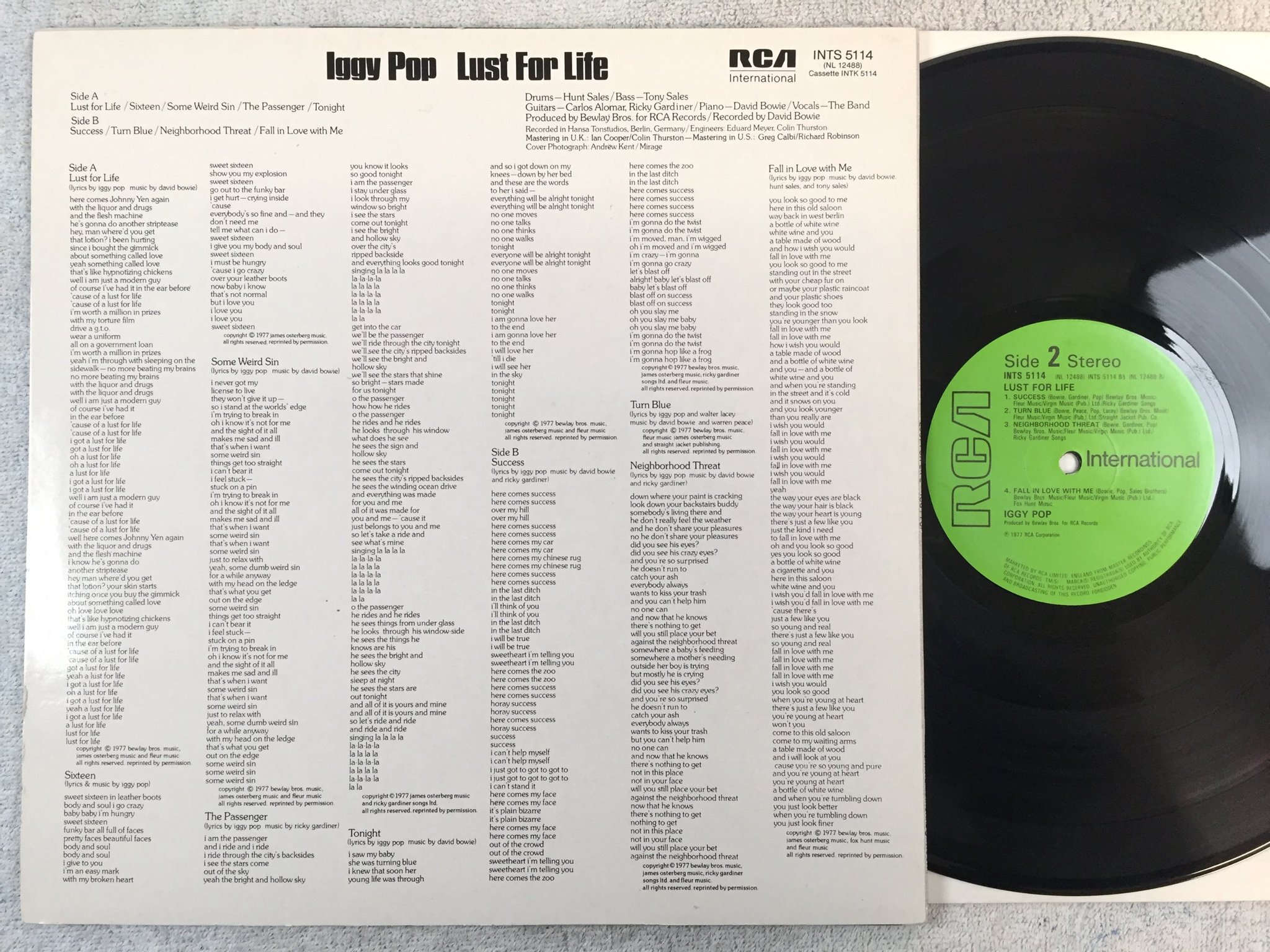 Omslagsbild för skivan IGGY POP lust for life LP re UK RCA INTERNATIONAL INTS 5114