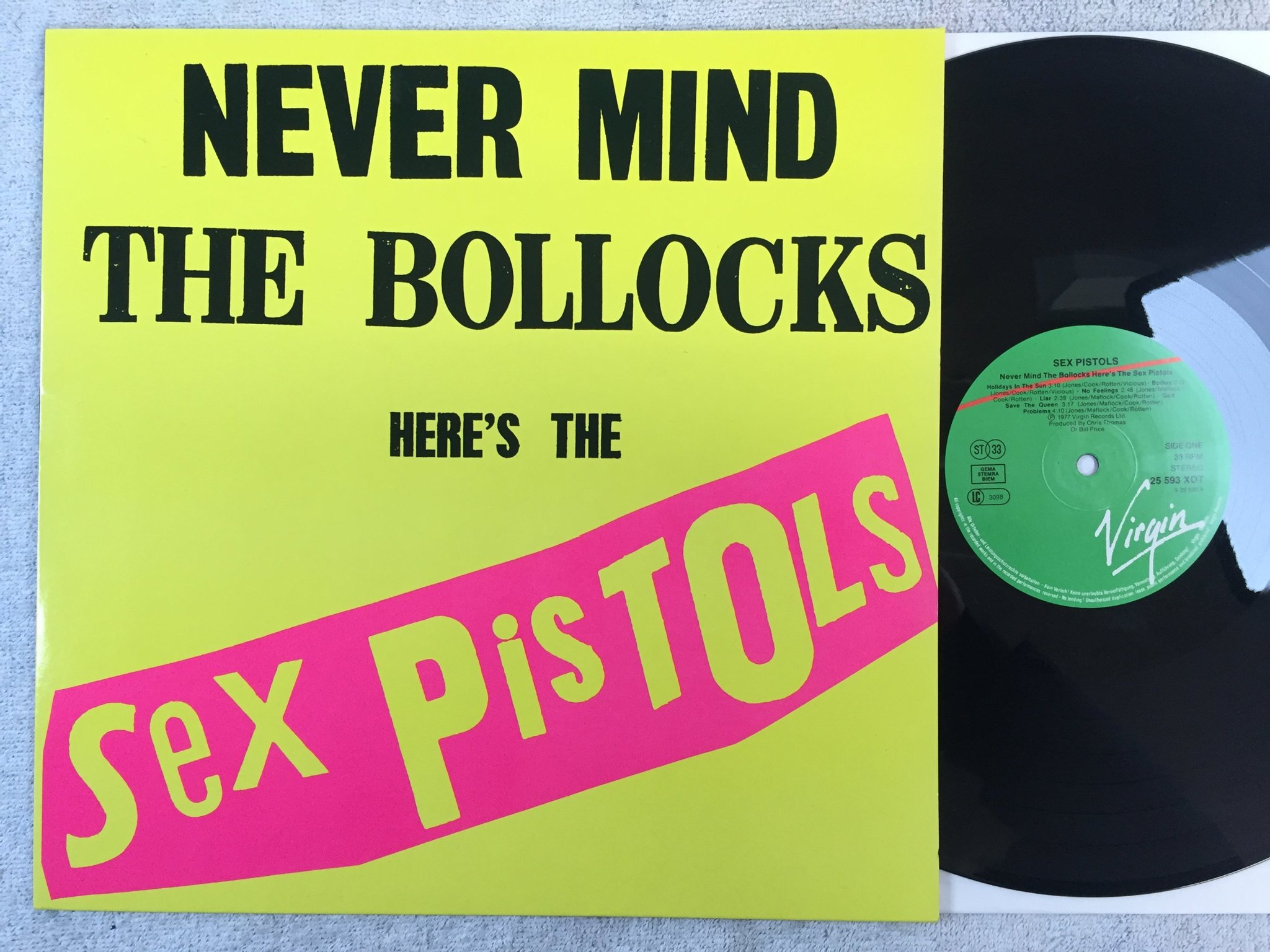 Omslagsbild för skivan SEX PISTOLS s/t LP re Ger VIRGIN 25593 XOT