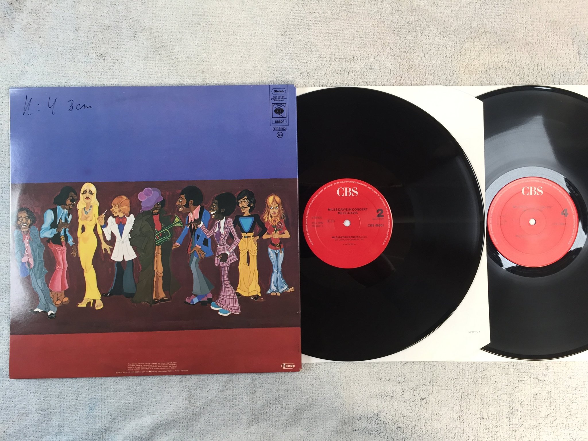 Omslagsbild för skivan MILES DAVIS in concert 2xLP Hol CBS 88601