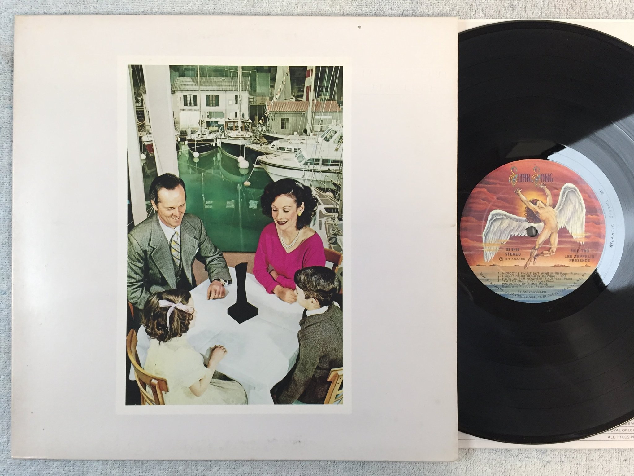 Omslagsbild för skivan LED ZEPPELIN presence LP -76 US SWAN SONG SS 8416 
