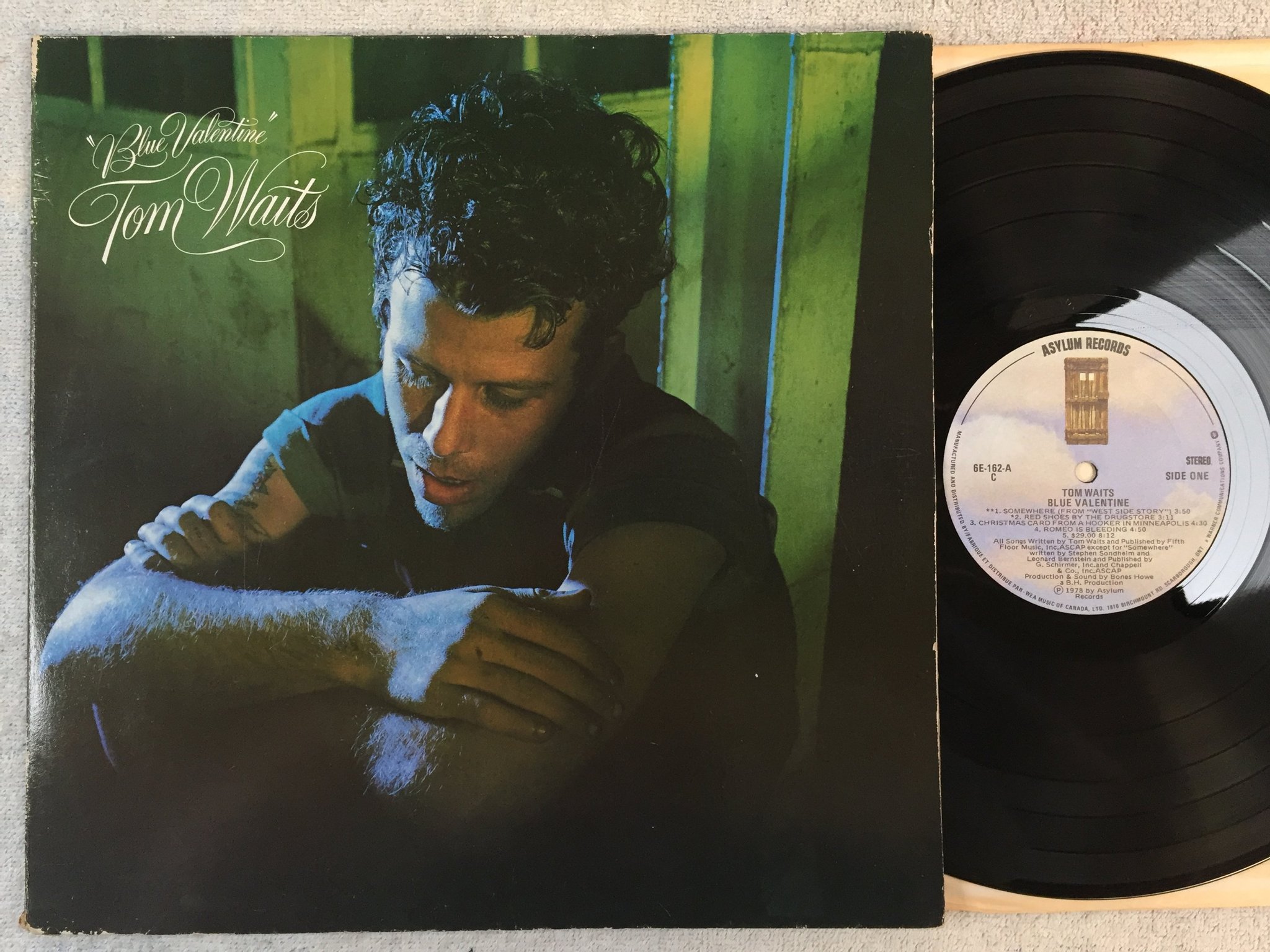 Omslagsbild för skivan TOM WAITS blue valentine LP -78 Can ASYLUM 6E-162