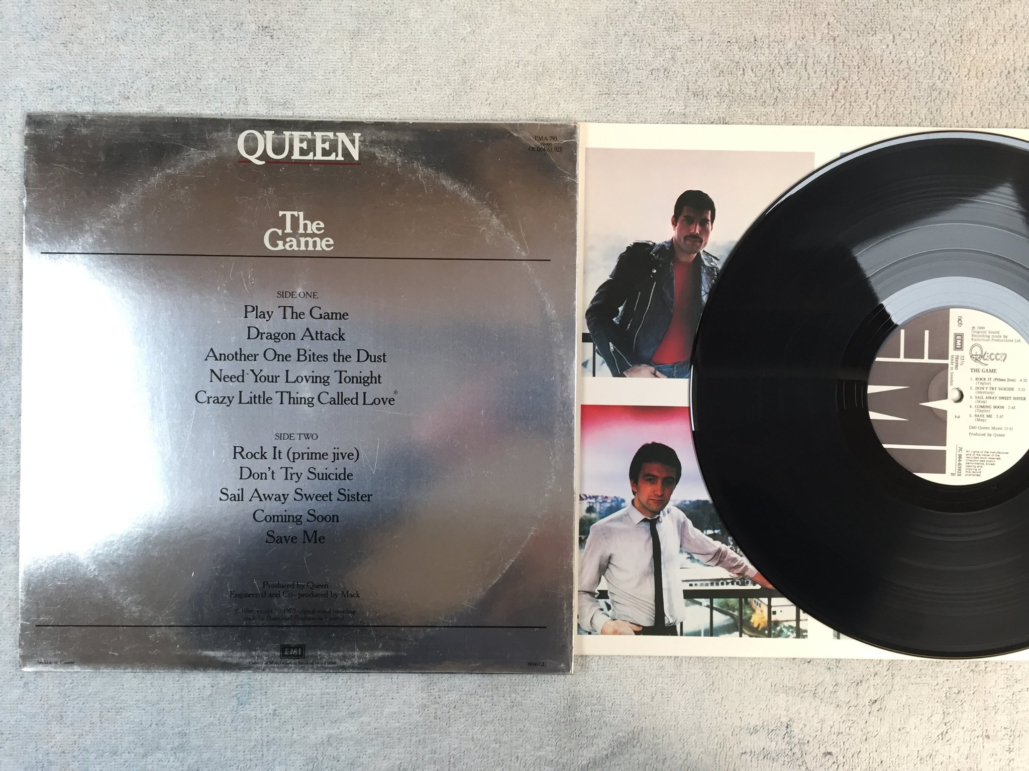 Omslagsbild för skivan QUEEN the game LP -80 Swe EMI 7C 064-63923