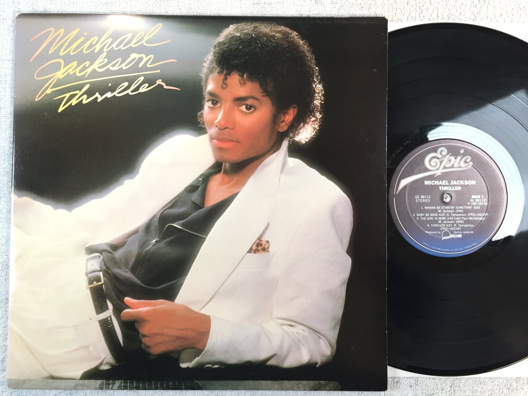 Omslagsbild för skivan MICHAEL JACKSON thriller LP -82 US EPIC QE 38112 CLASSIC!!!