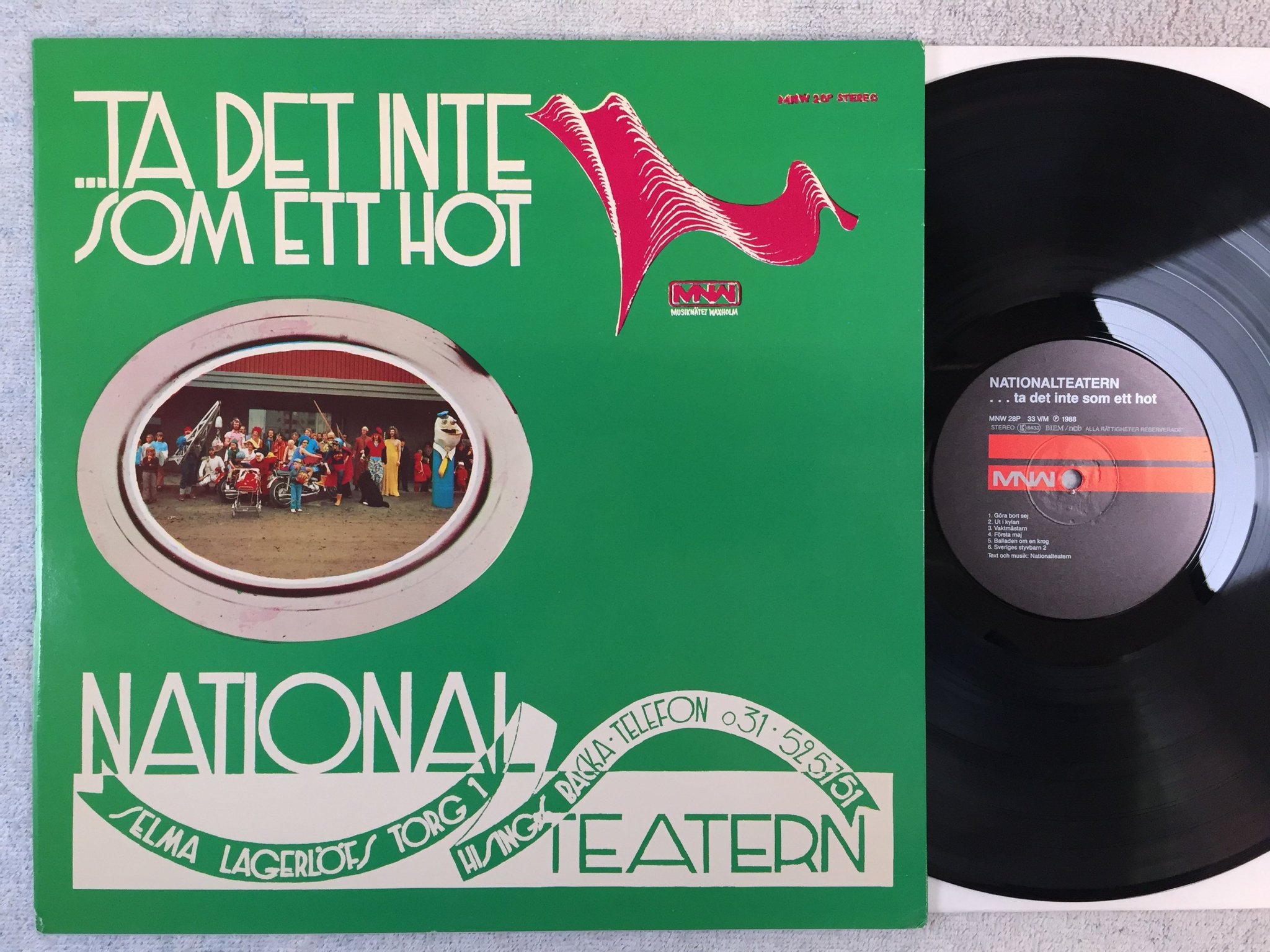 Omslagsbild för skivan NATIONALTEATERN ...ta det inte som ett hot LP   Swe MNW 28P