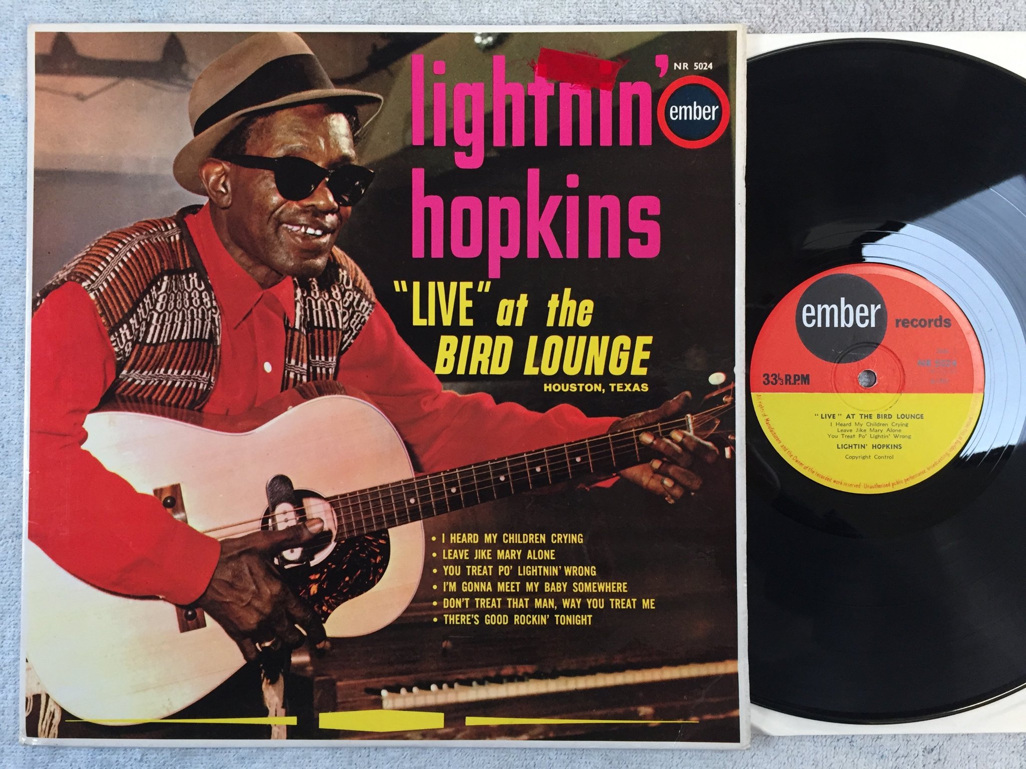 Omslagsbild för skivan LIGHTNIN HOPKINS "live" at the Bird Lounge LP -65 UK EMBER BR 5024