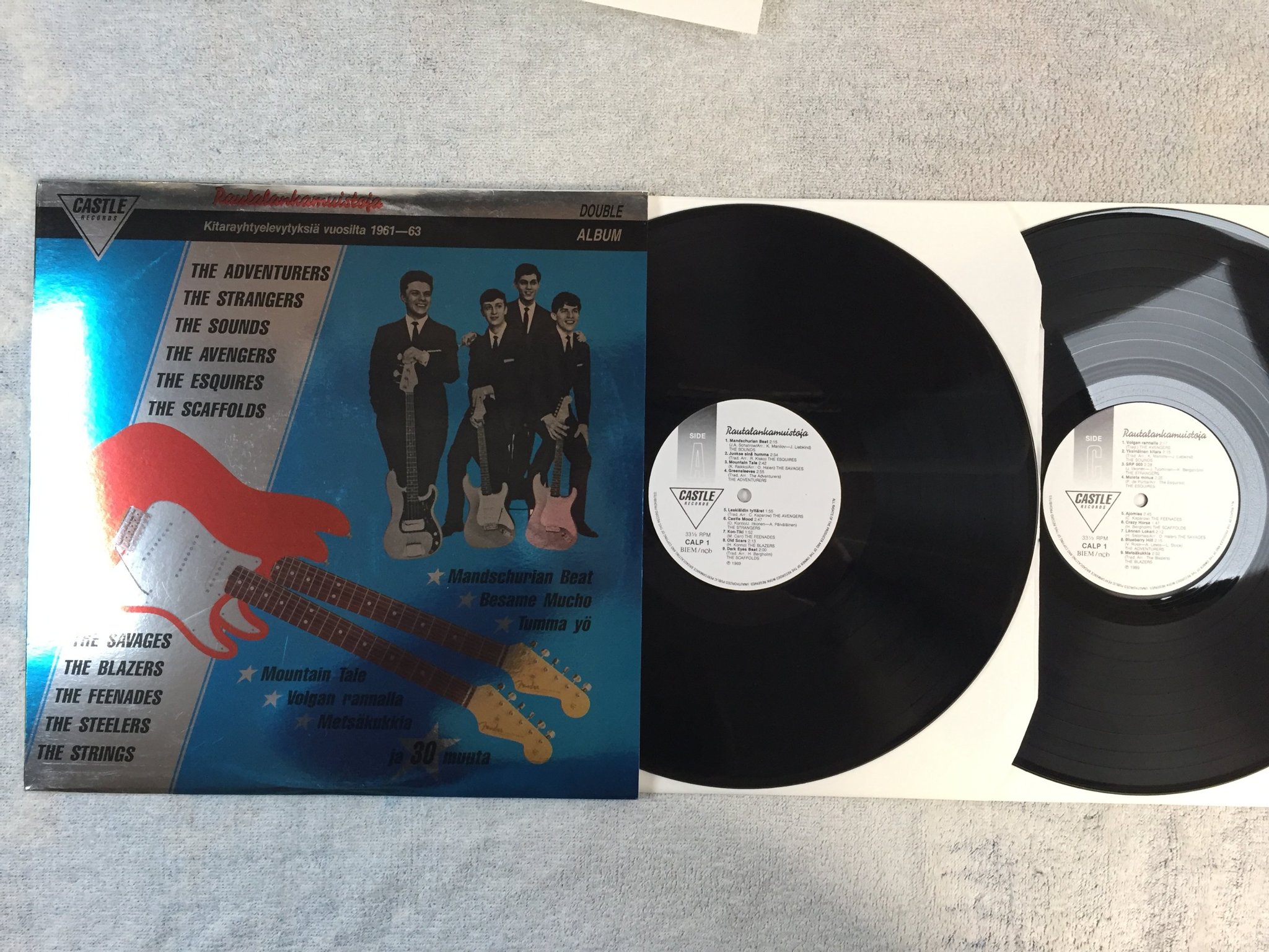 Omslagsbild för skivan V/A Rautalankamuistoja ... 1961-63 2xLP -89 Finland CASTLE CALP 1  