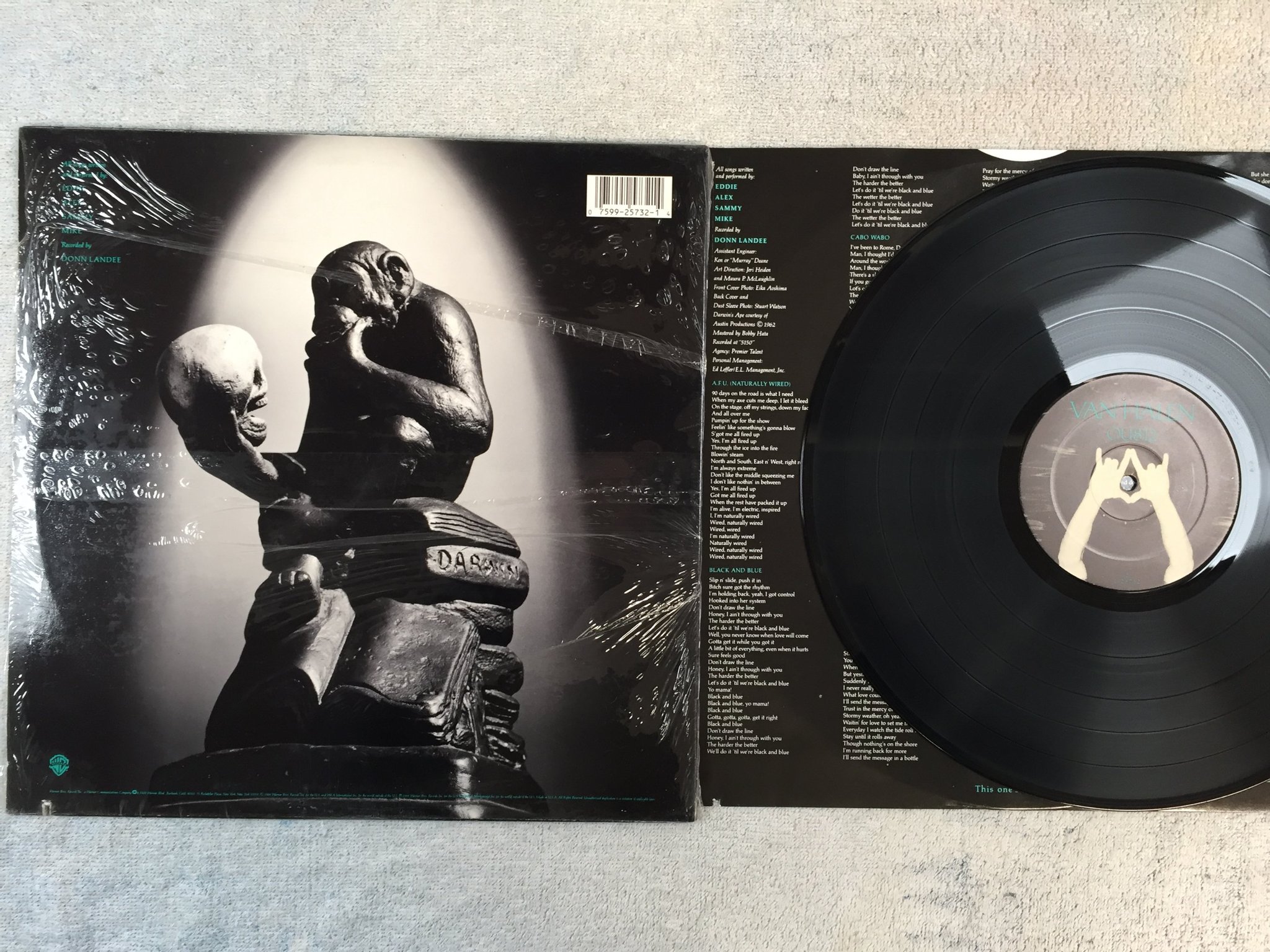 Omslagsbild för skivan VAN HALEN ou812 LP -88 US WARNER 1-25732