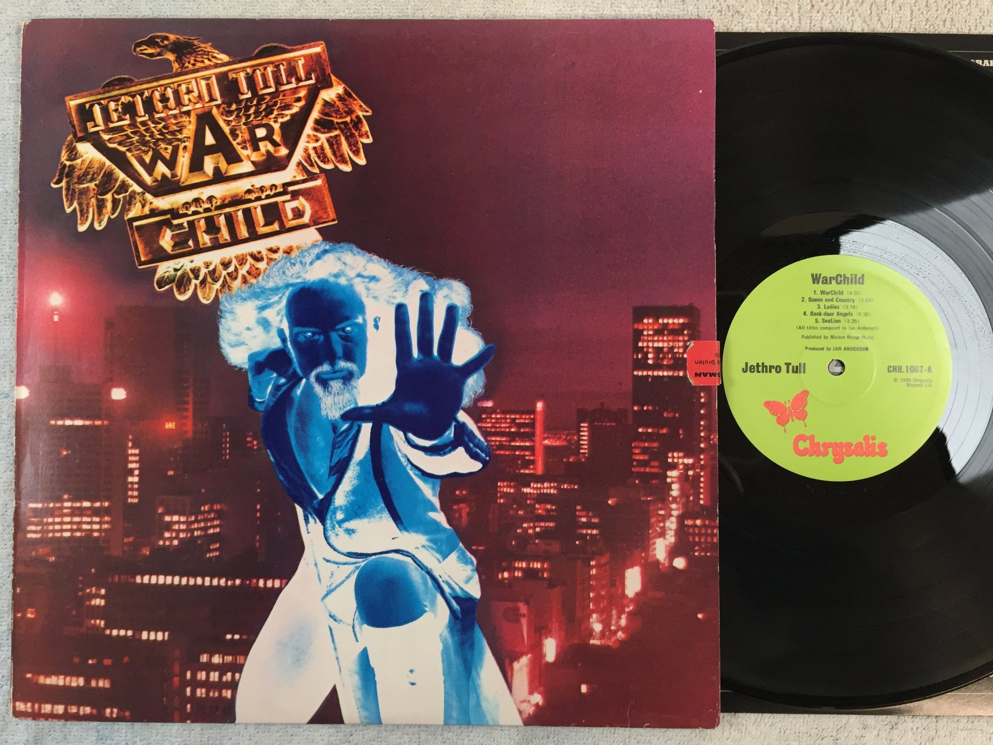 Omslagsbild för skivan JETHRO TULL warchild LP -74 US CHRYSALIS CHR 1067