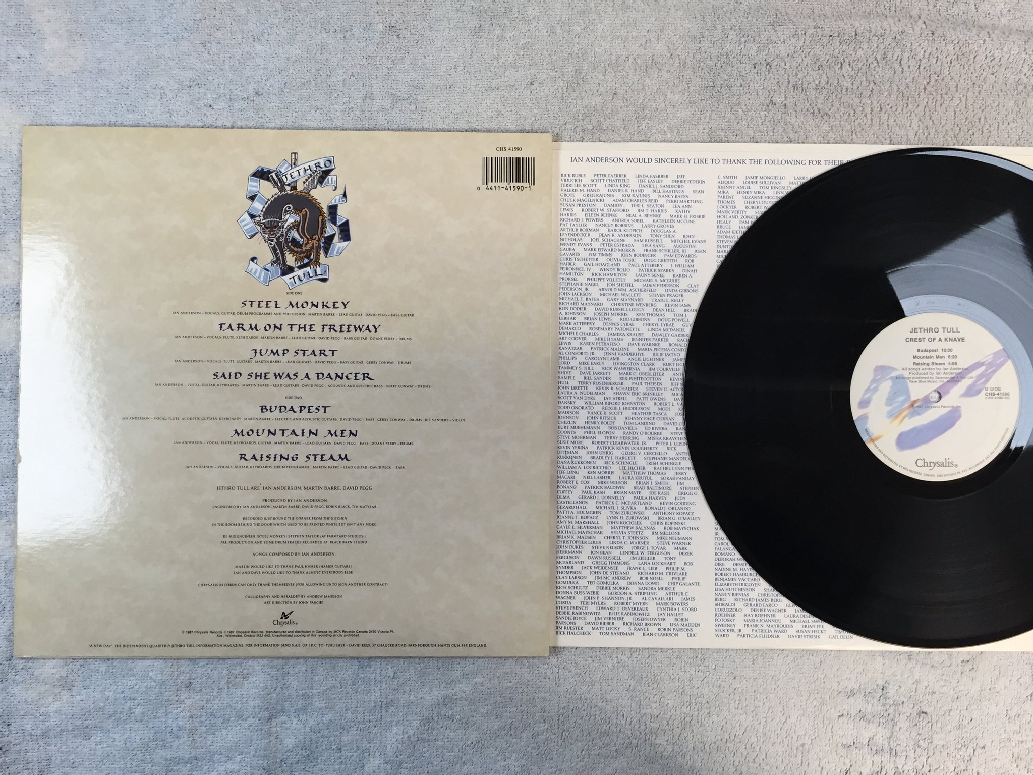 Omslagsbild för skivan JETHRO TULL crest of a knave LP -87 Can CHRYSALIS CHS 41590