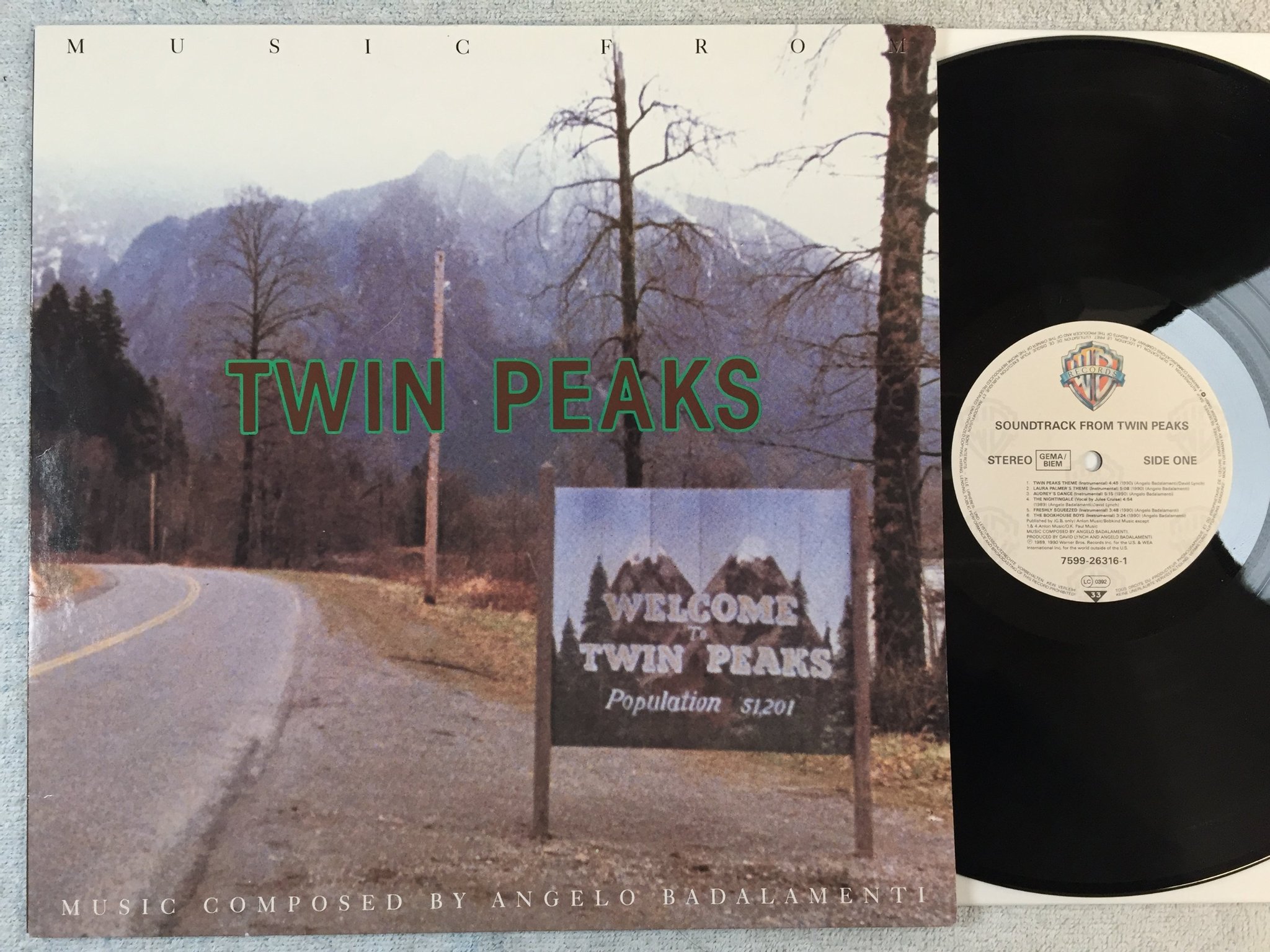 Omslagsbild för skivan DAVID LYNCH / Angelo Badalamenti TWIN PEAKS LP -90 WARNER 7599-26316-1