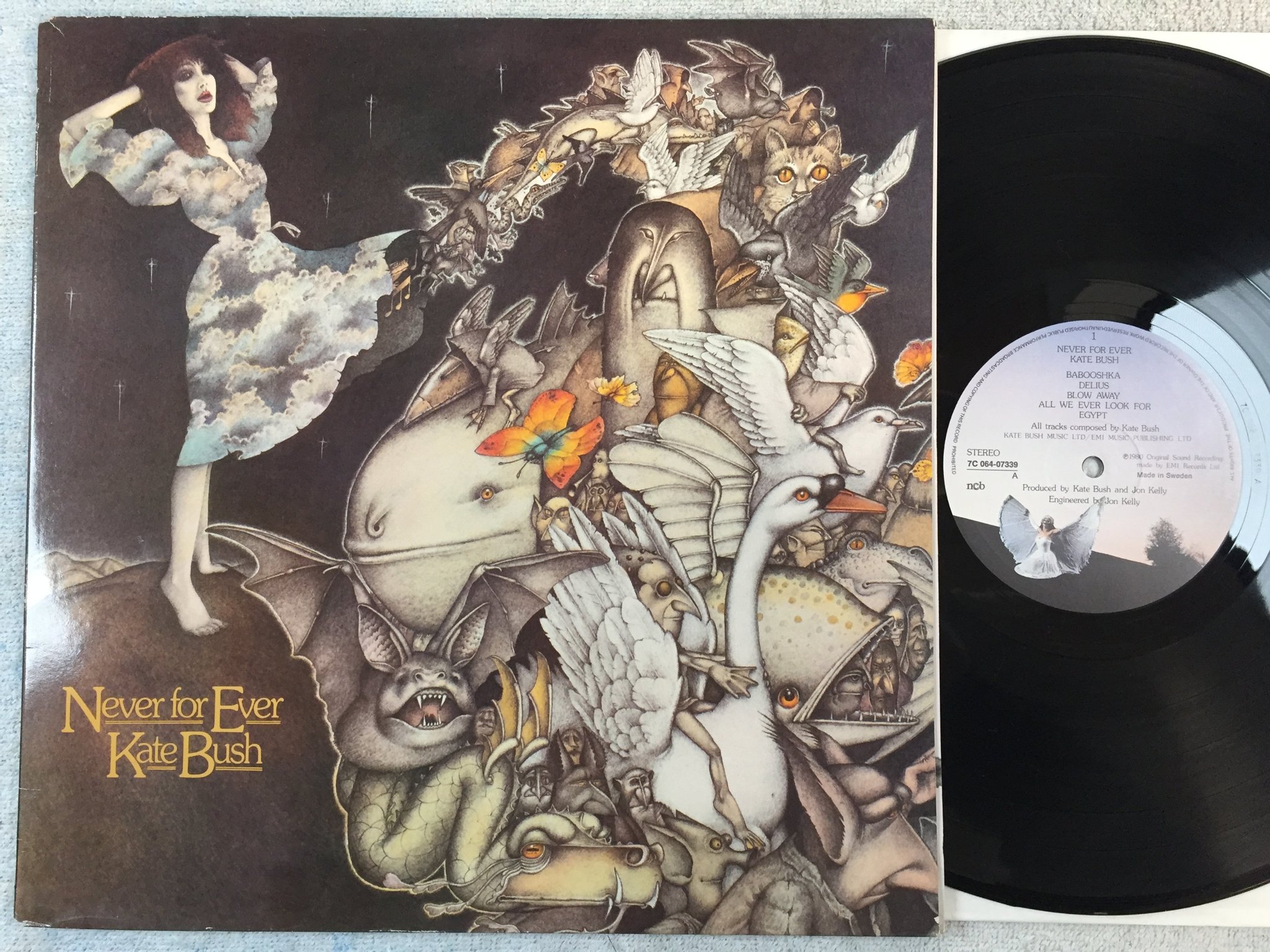 Omslagsbild för skivan KATE BUSH never for never LP -80 Swe EMI 7C 064-07339 "army dreamers"