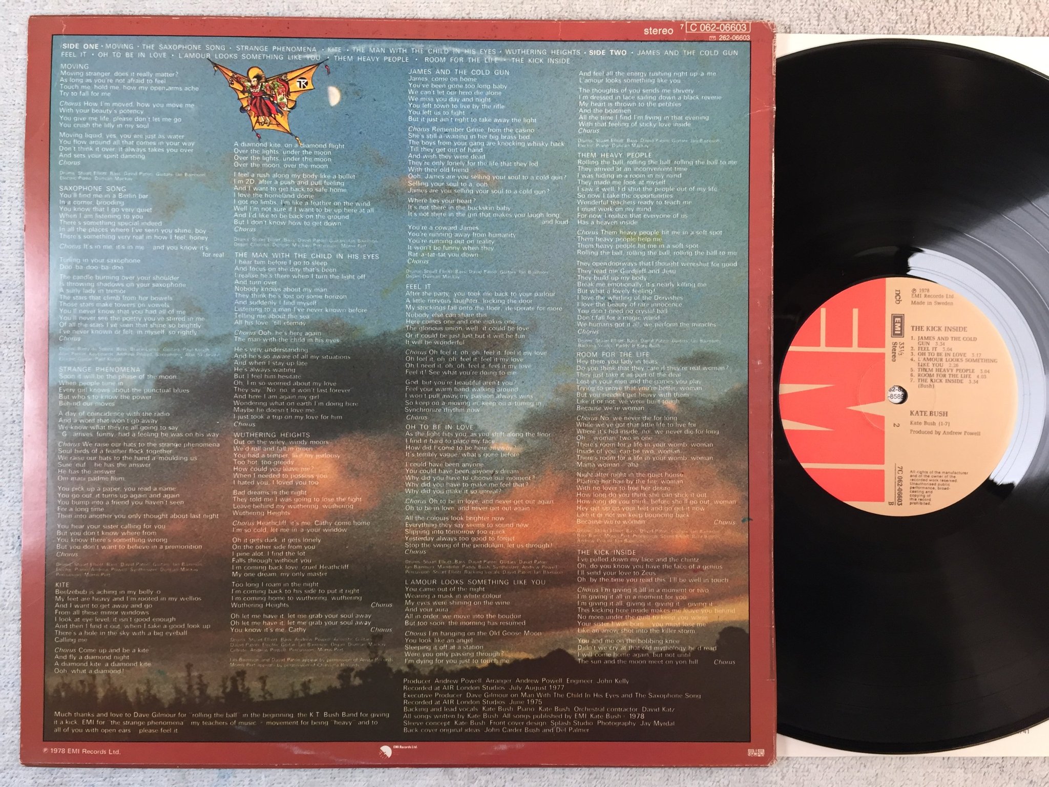 Omslagsbild för skivan KATE BUSH the kick inside LP -78 Swe EMI 7C 062-06603 "wuthering heights"