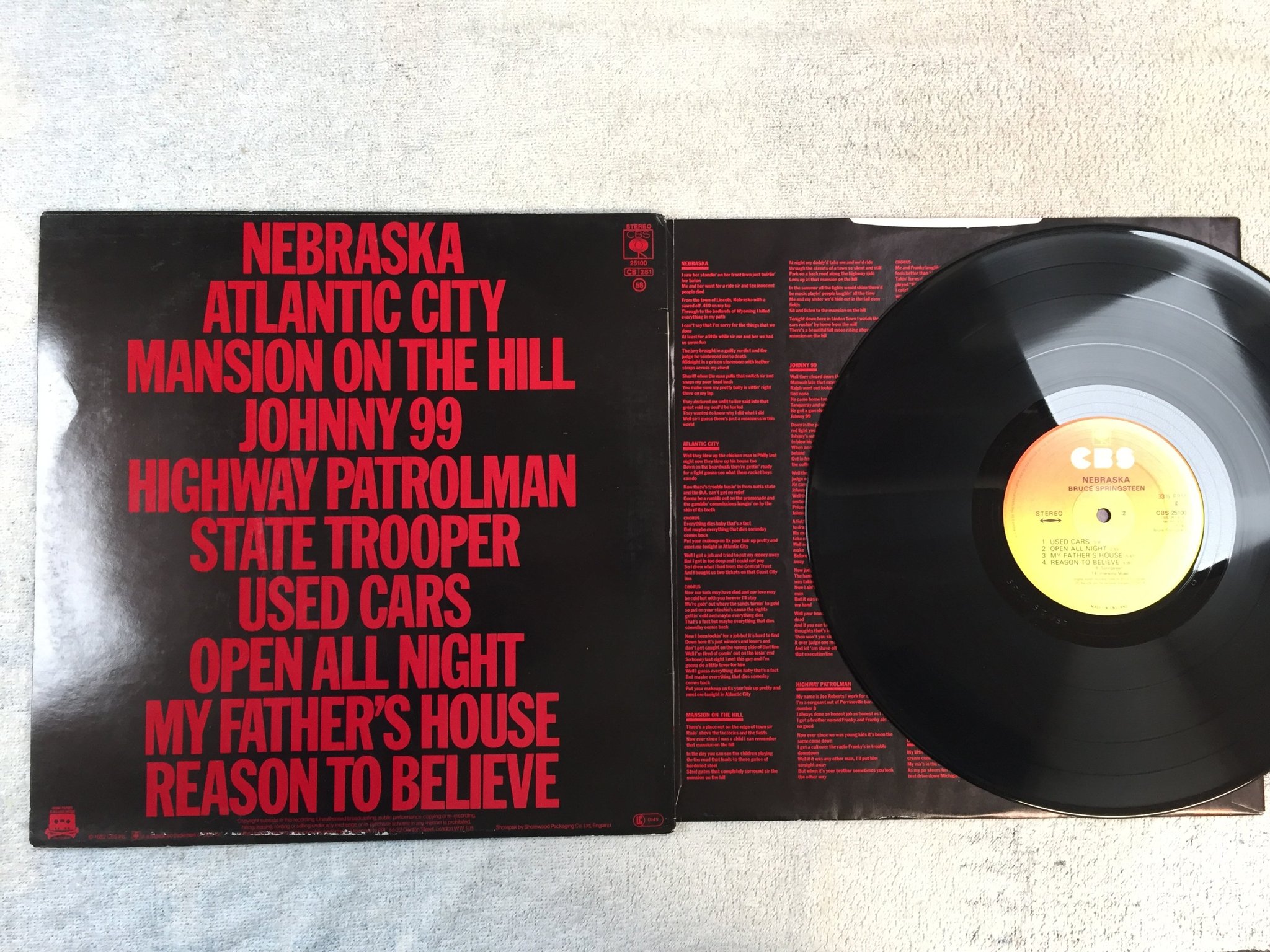 Omslagsbild för skivan BRUCE SPRINGSTEEN Nebraska LP -82 UK CBS 25100