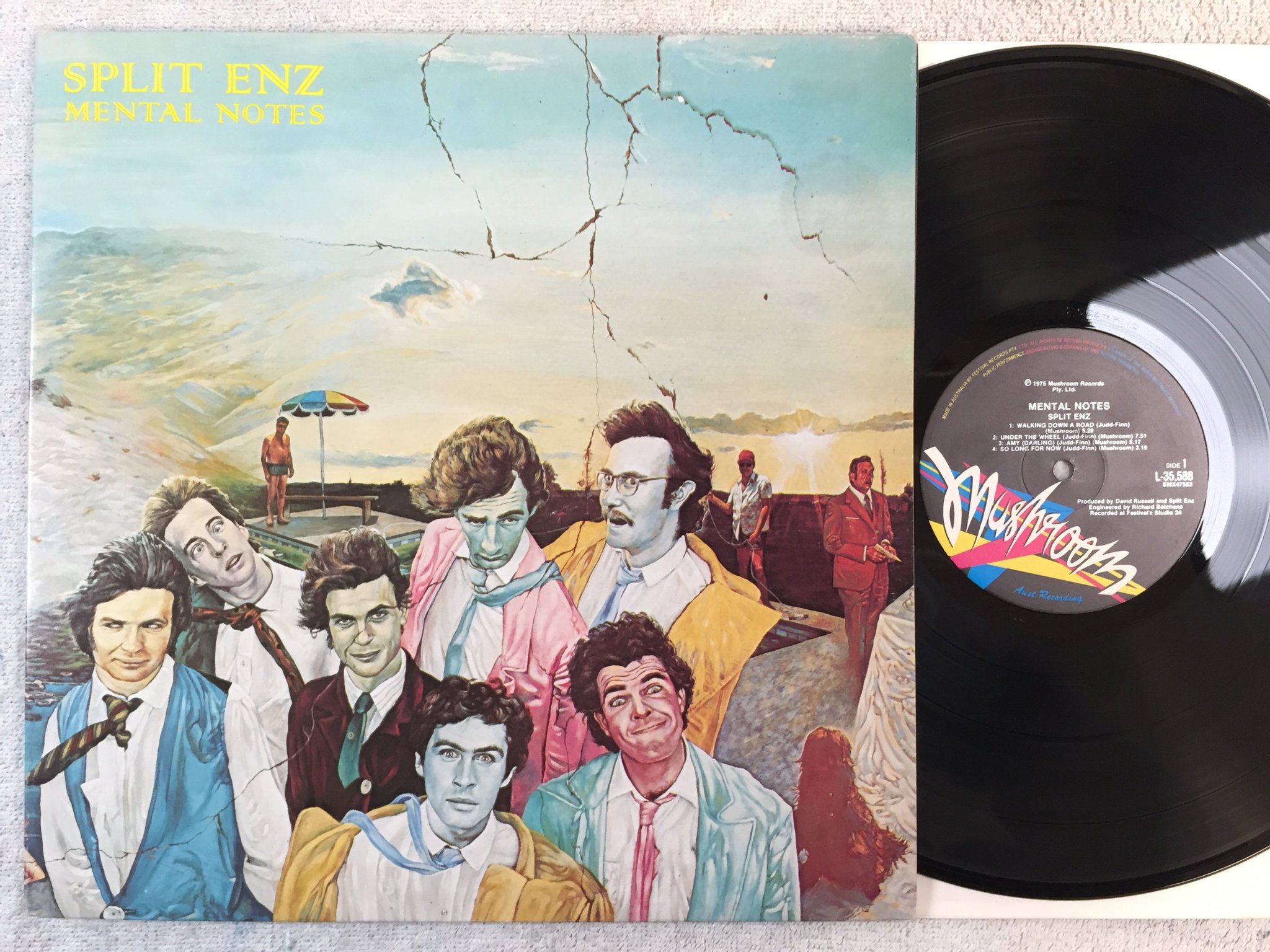 Omslagsbild för skivan SPLIT ENZ mental notes LP -75 Australien MUSHROOM L 35588