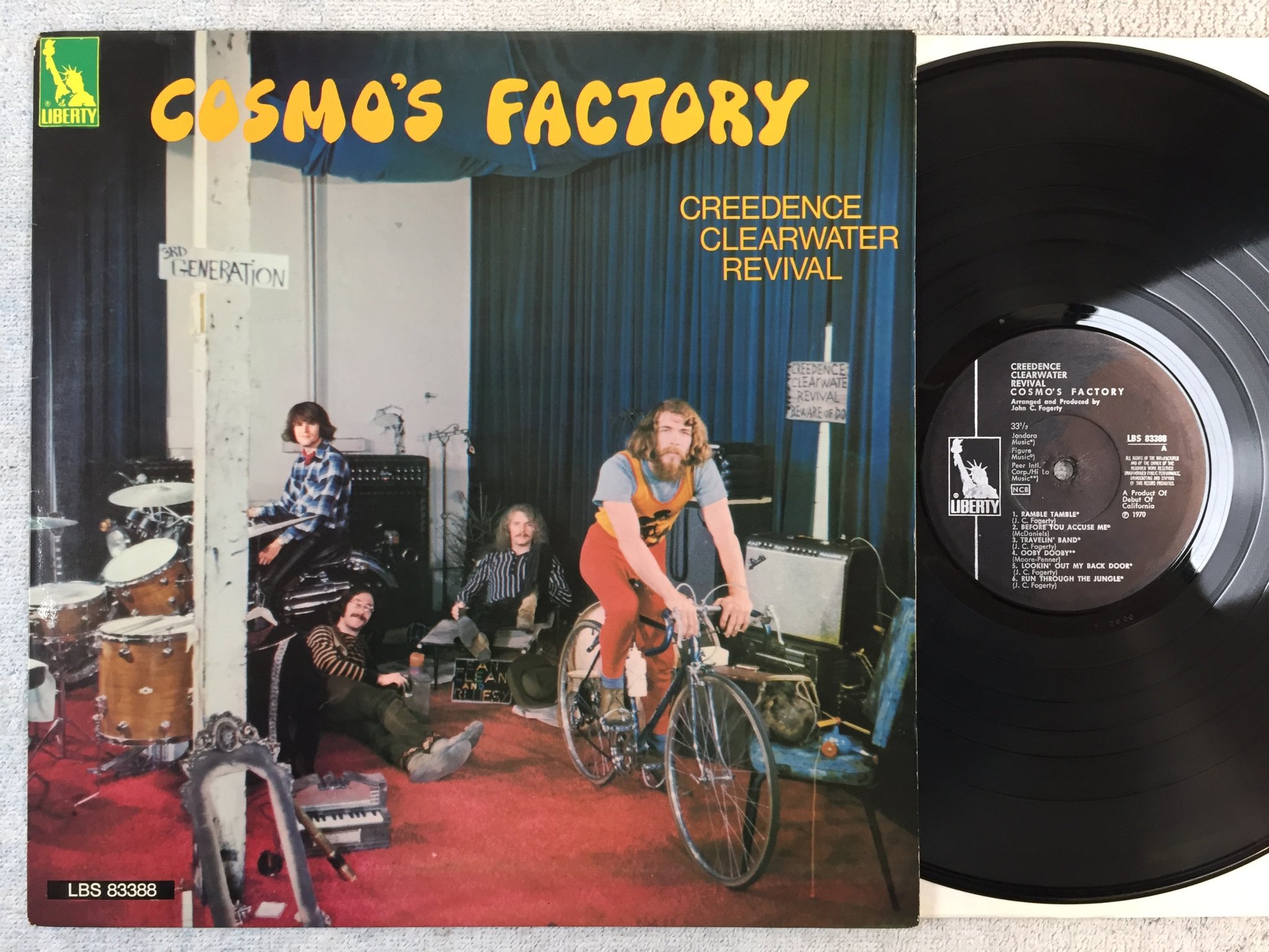 Omslagsbild för skivan CREEDENCE CLEARWATER REVIVAL cosmo's factory LP -70 ncb LIBERTY LBS 83388