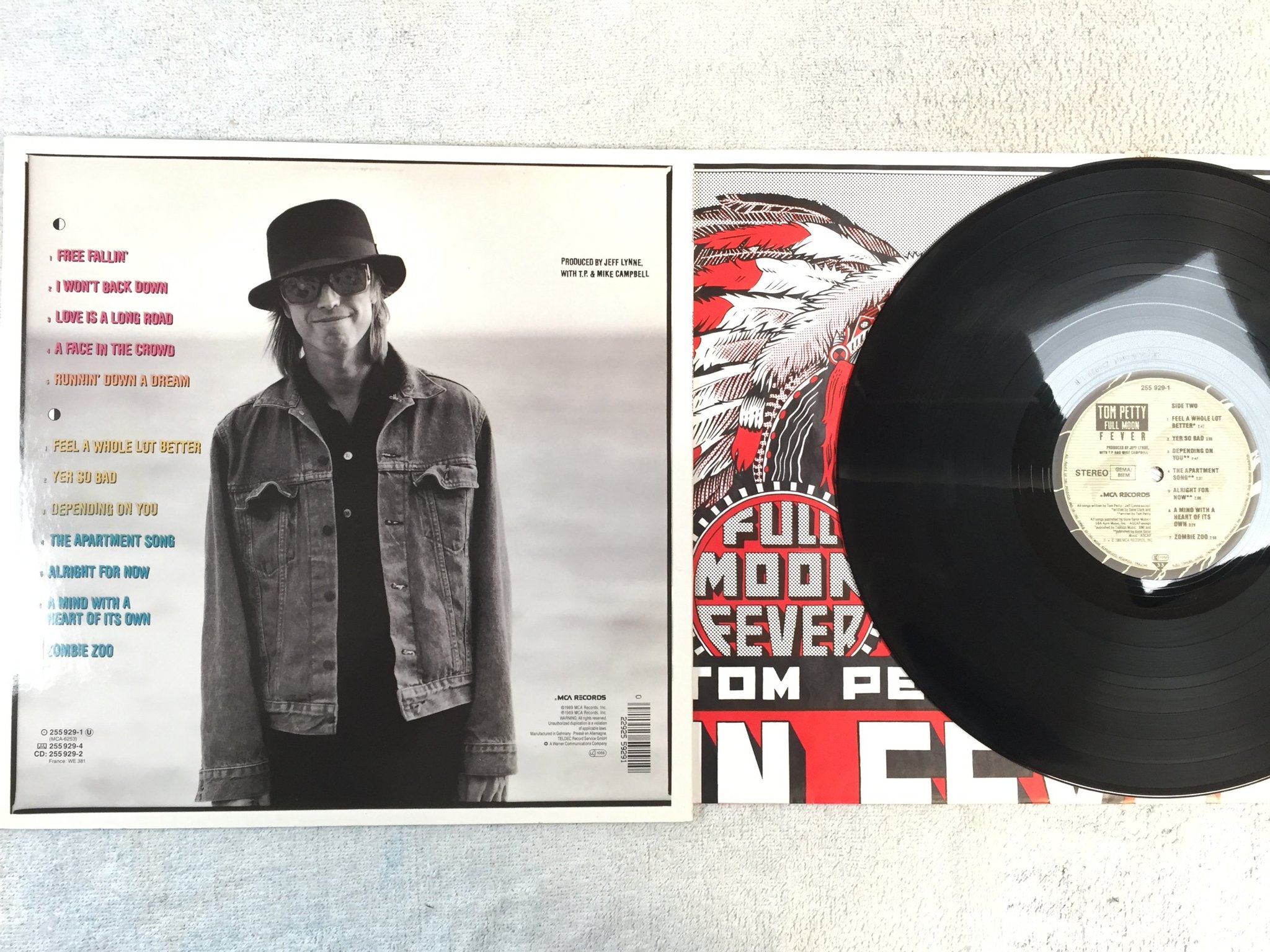 Omslagsbild för skivan TOM PETTY full moon fever LP -89 Ger MCA 255 929-1 "free fallin'"