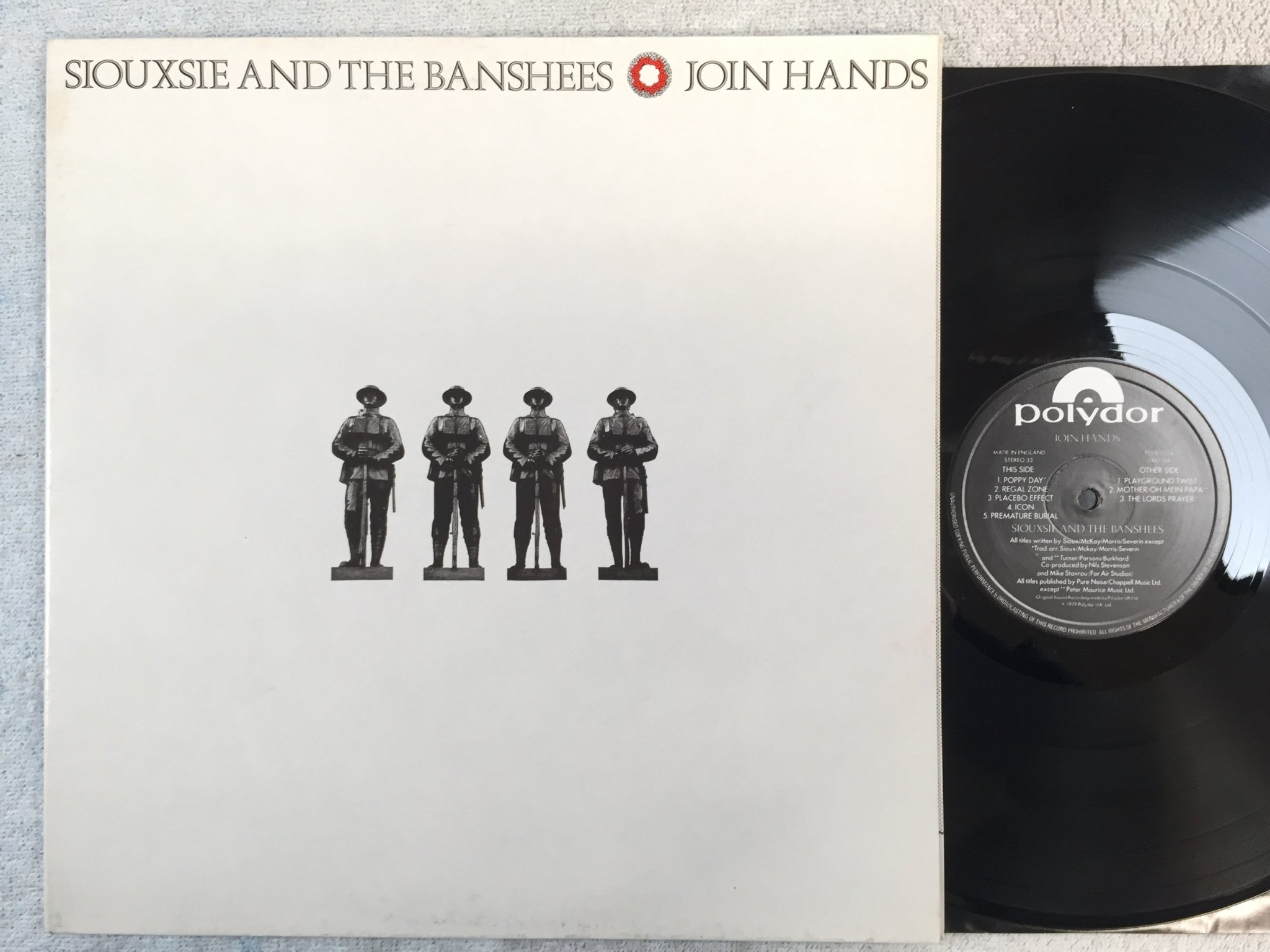 Omslagsbild för skivan SIOUXSIE AND THE BANSHEES join hands LP -79 UK POLYDOR POLD 5024