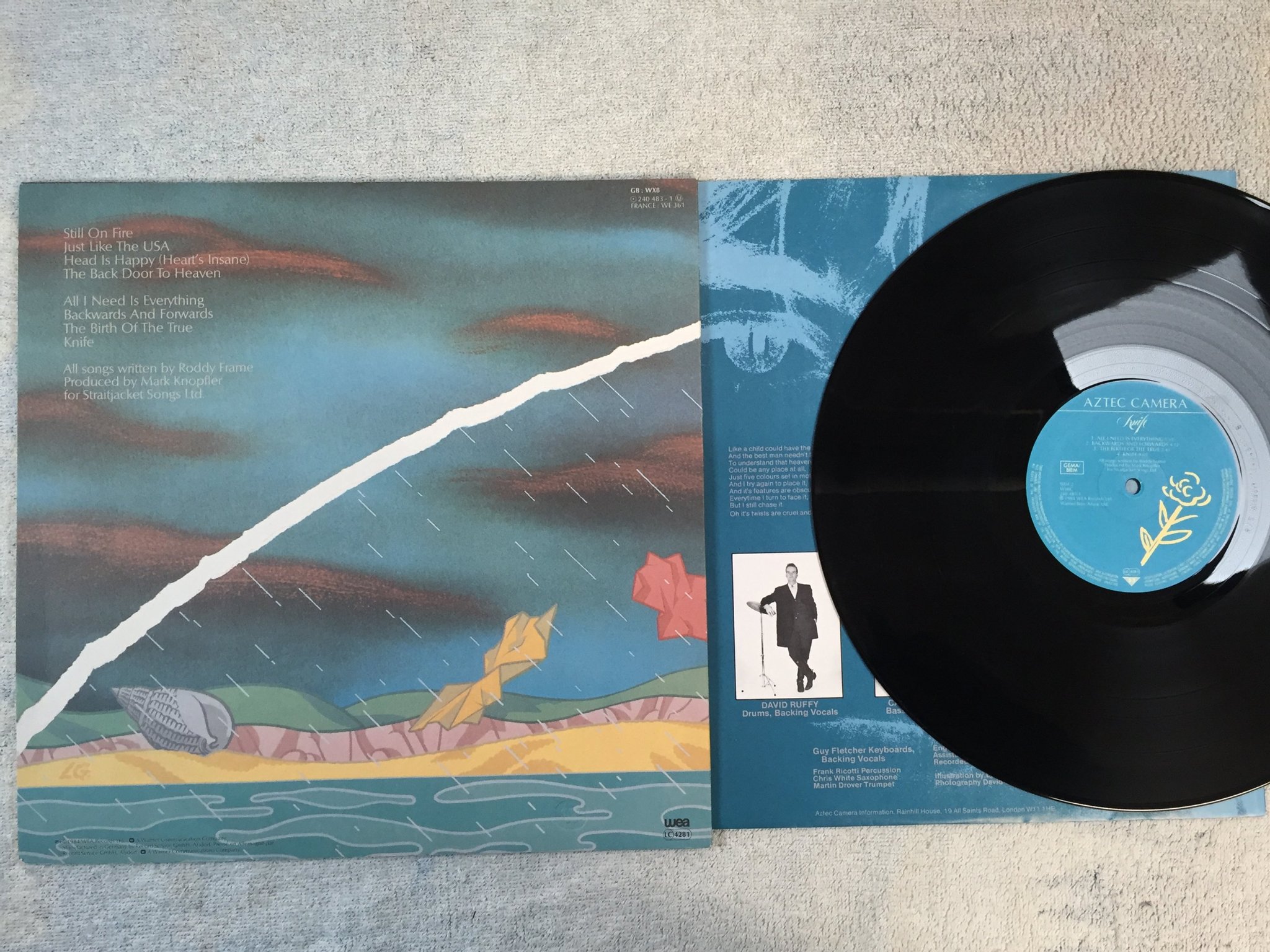 Omslagsbild för skivan AZTEC CAMERA knife LP -84 Ger WEA WX8C 240483-1