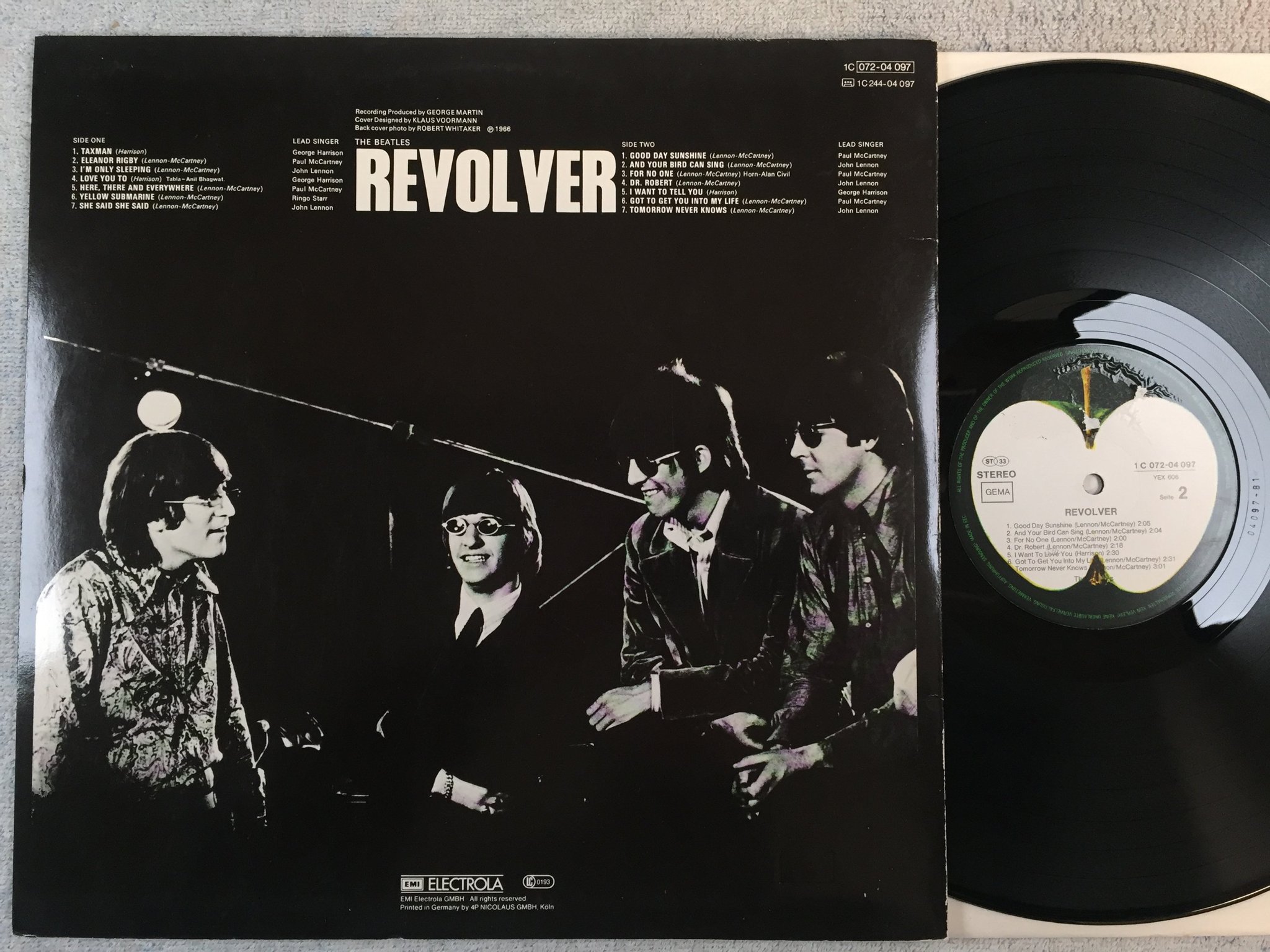 Omslagsbild för skivan THE BEATLES revolver LP Ger APPLE 1C 072-04097