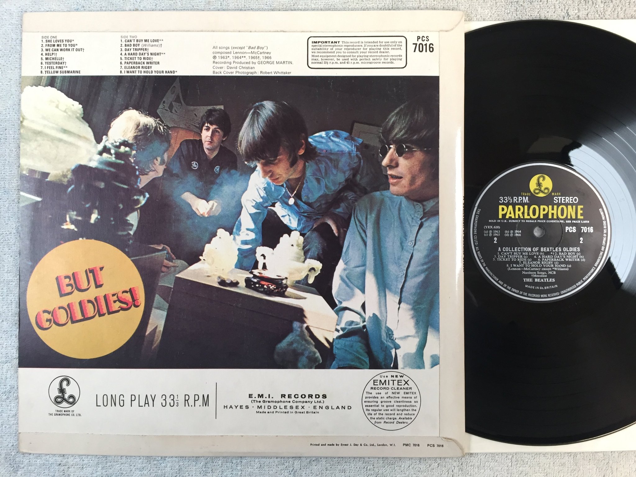 Omslagsbild för skivan THE BEATLES A Collection Of Beatles Oldies LP -66 UK PARLOPHONE PCS 7016
