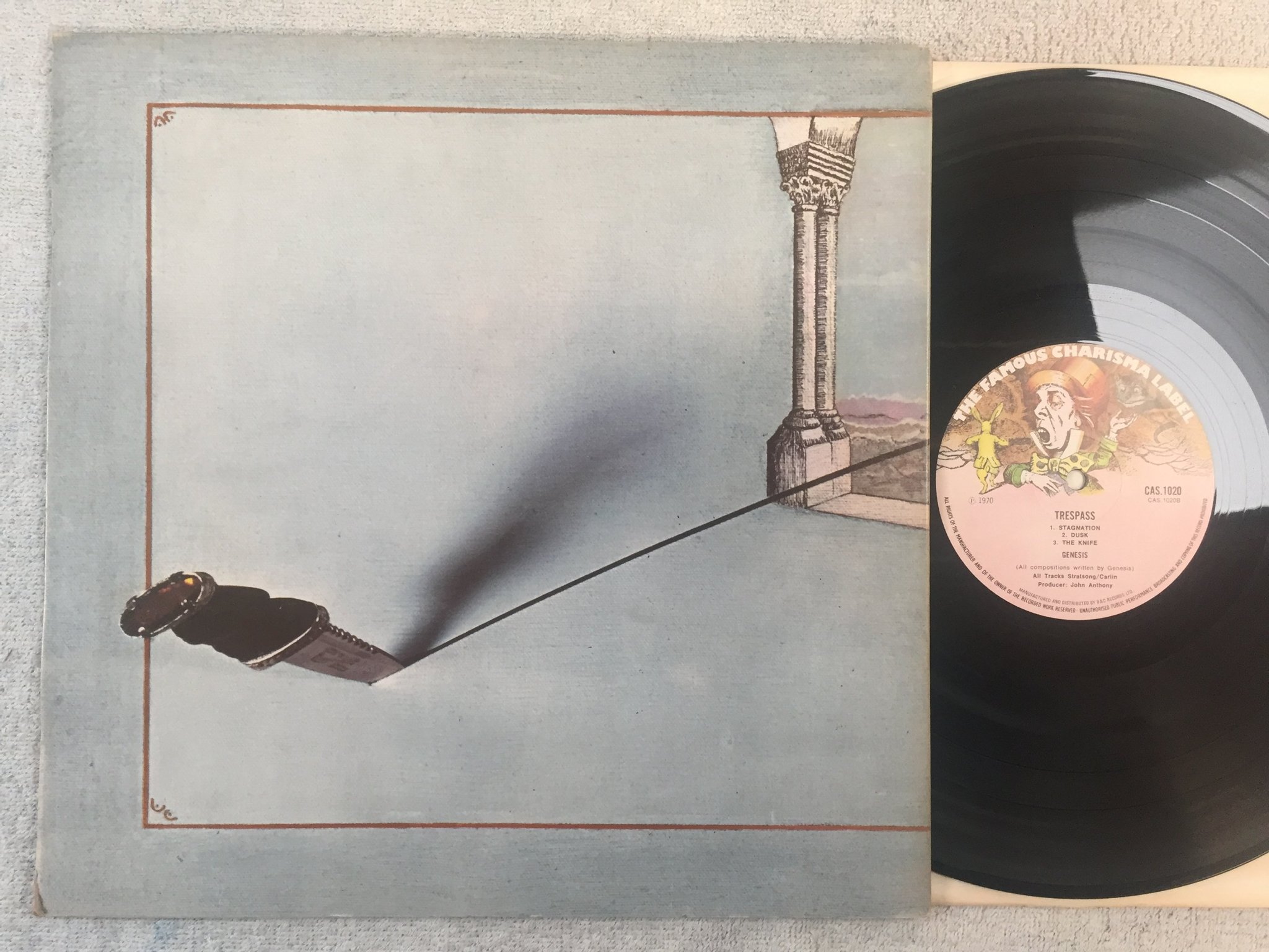 Omslagsbild för skivan GENESIS trespass LP re CHRYSALIS CAS 1020