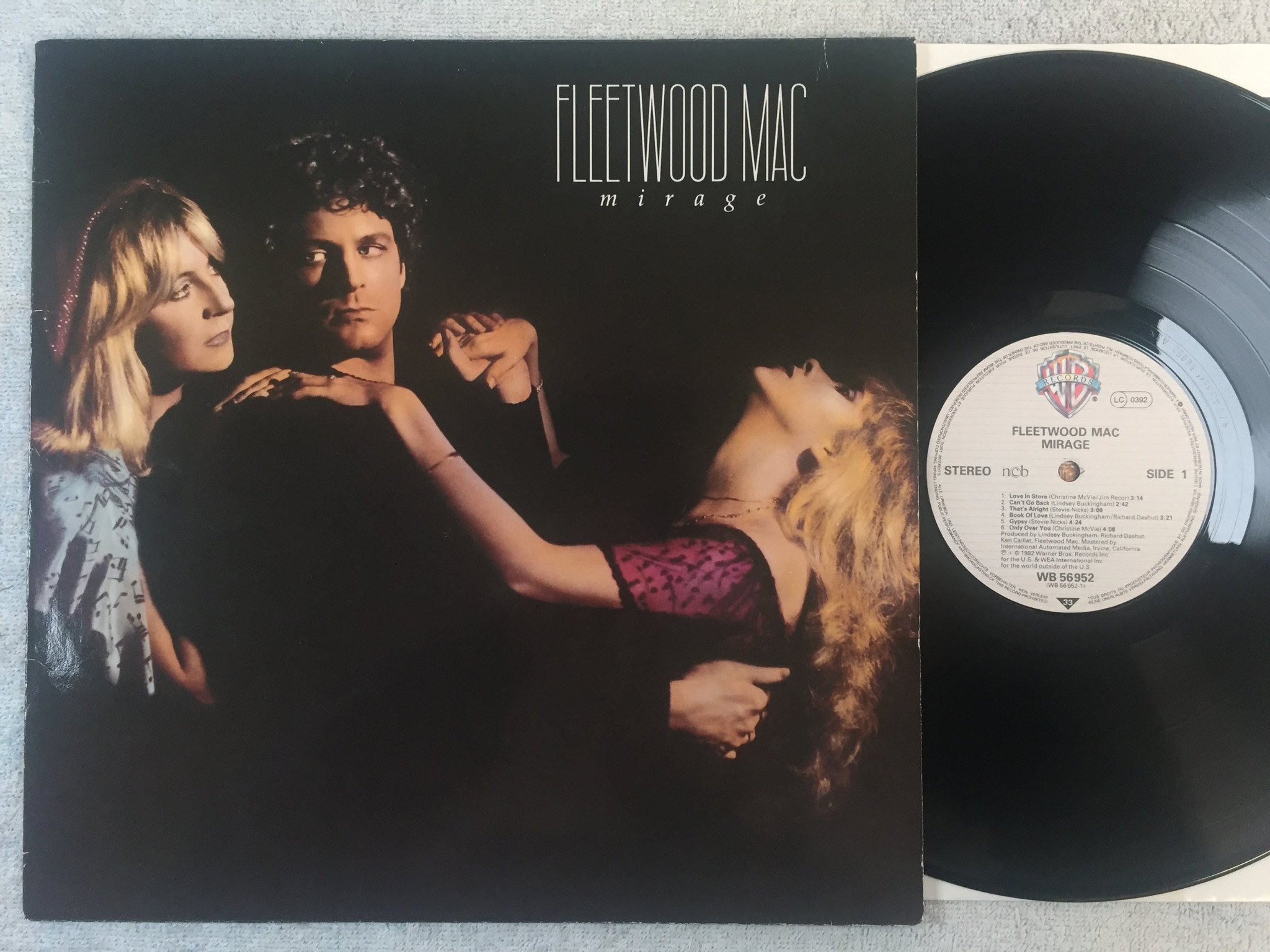 Omslagsbild för skivan FLEETWOOD MAC mirage LP -82 Ger WARNER WB 56952