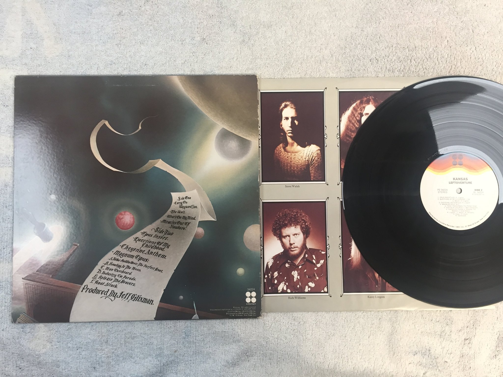 Omslagsbild för skivan KANSAS leftoverture LP -76 US KIRSHNER PZ 34224